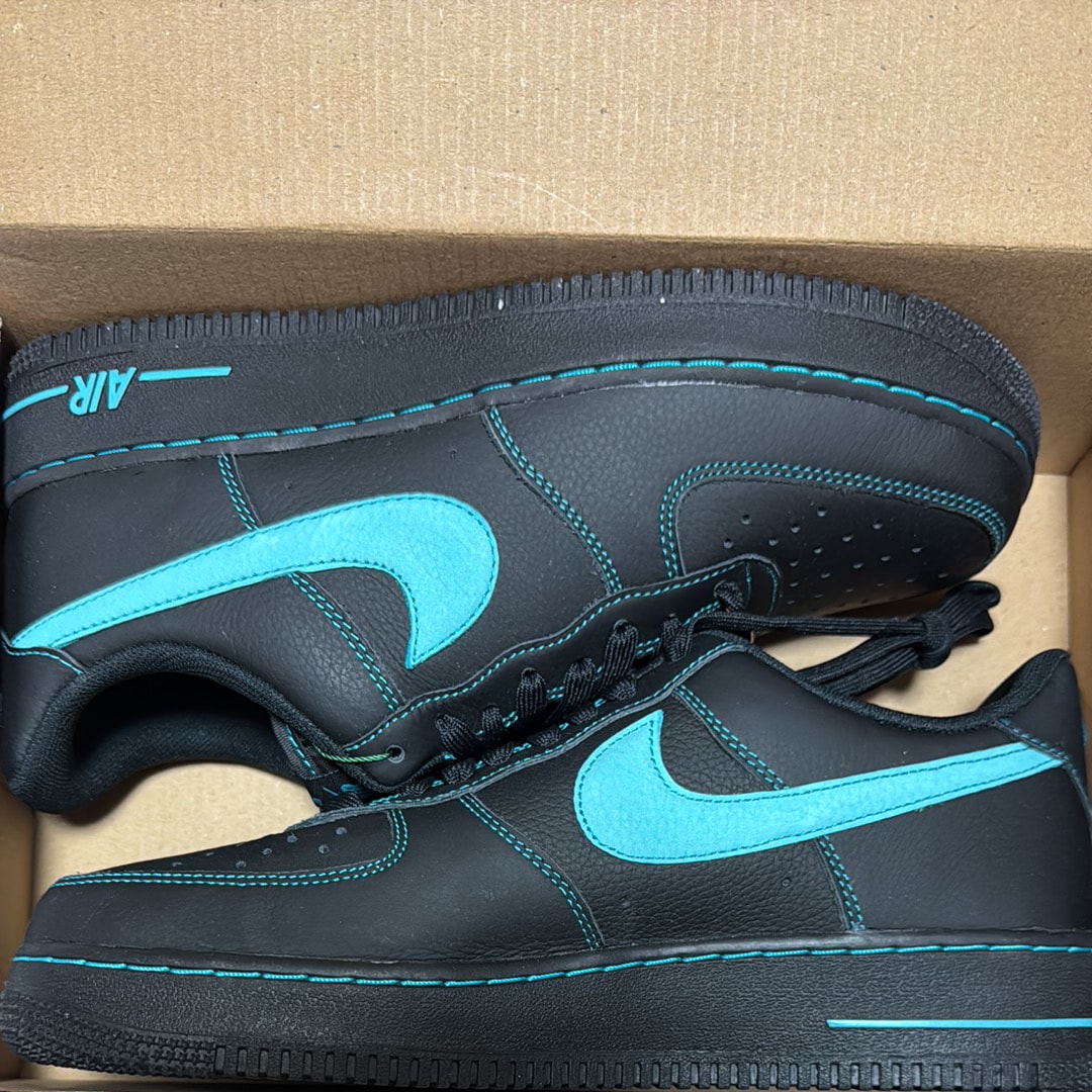 Nike Air Force 1 Low "Black Tiffany"