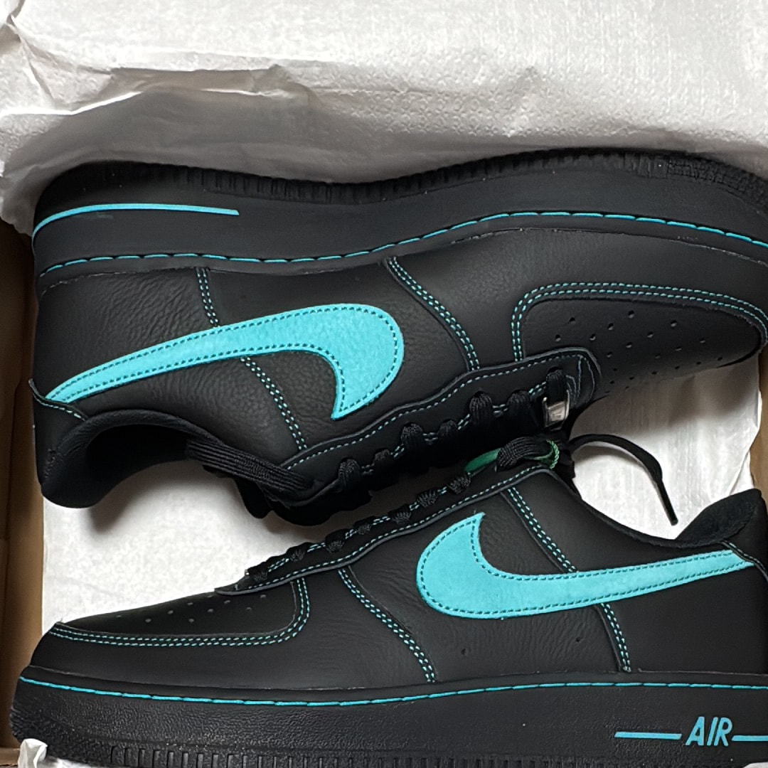 Nike Air Force 1 Low "Black Tiffany"