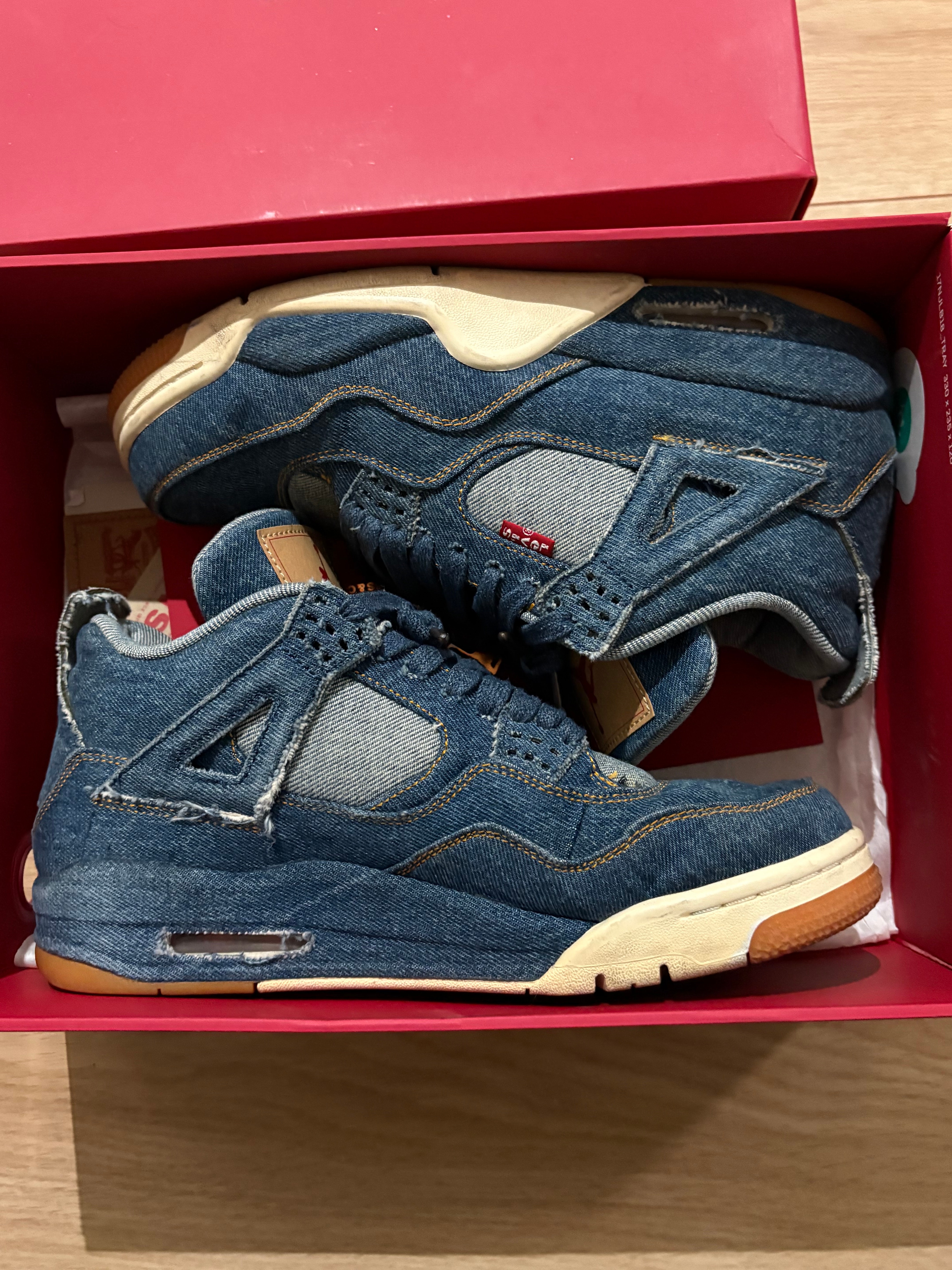 ナイキ × リーバイス エアジョーダン4 "デニム"(タグ：LEVIS®)