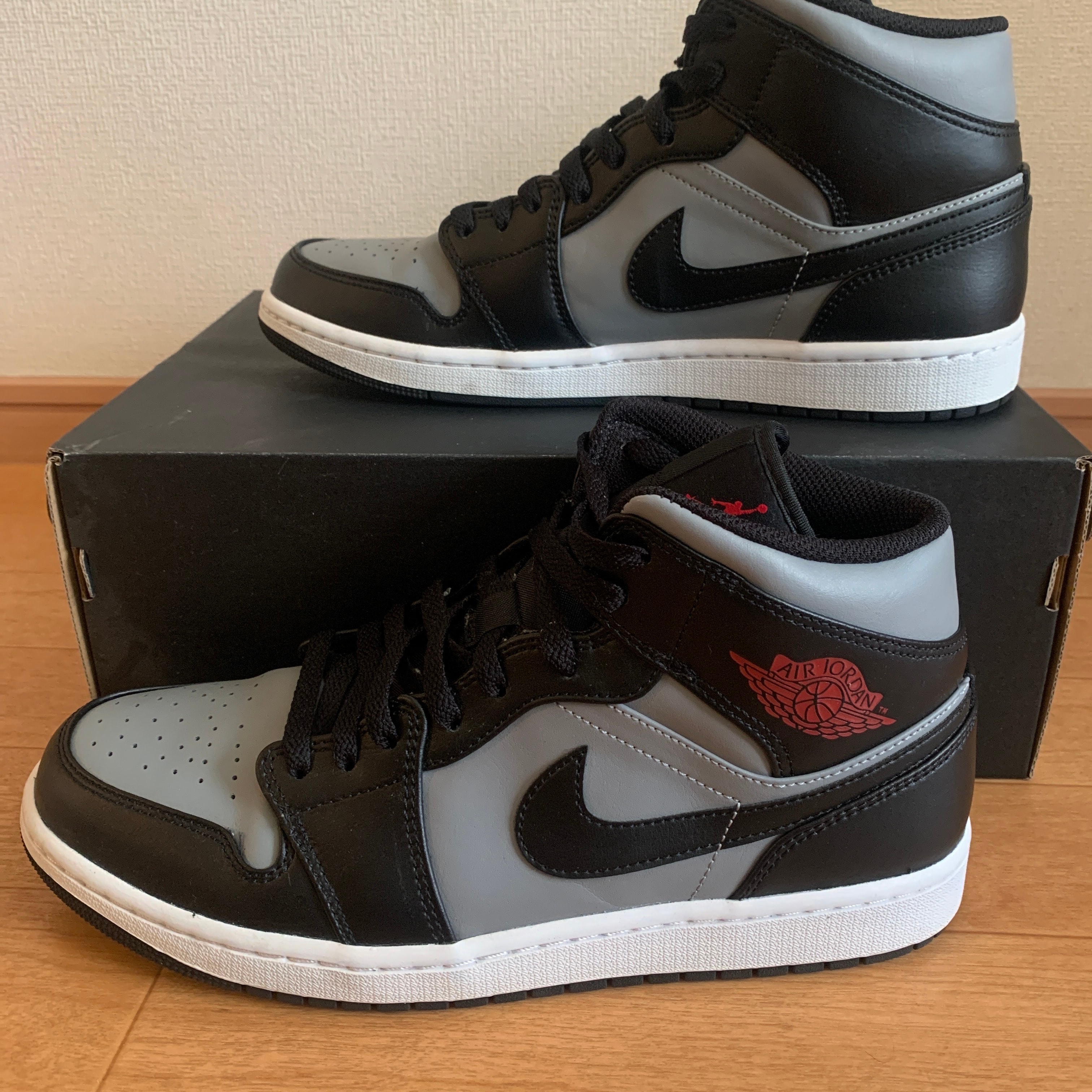 Nike Air Jordan 1 Mid "Shadow"