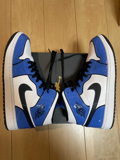 Nike Air Jordan 1 Mid SE "Signal Blue"