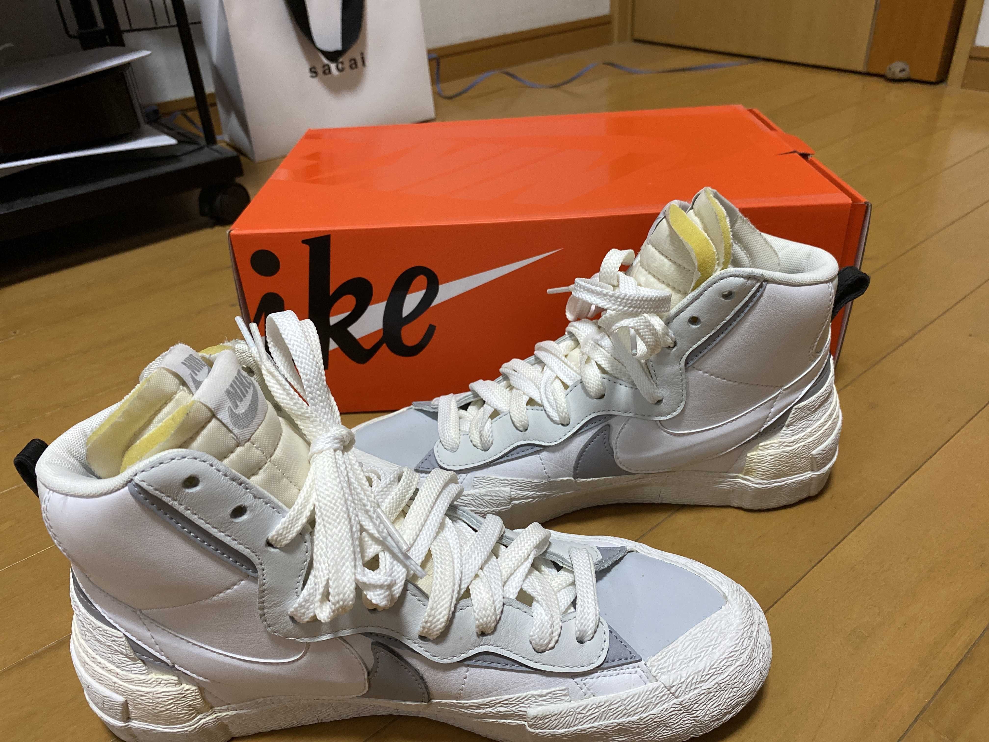 sacai × NIKE BLAZER MID "WHITE/WOLF GREY"