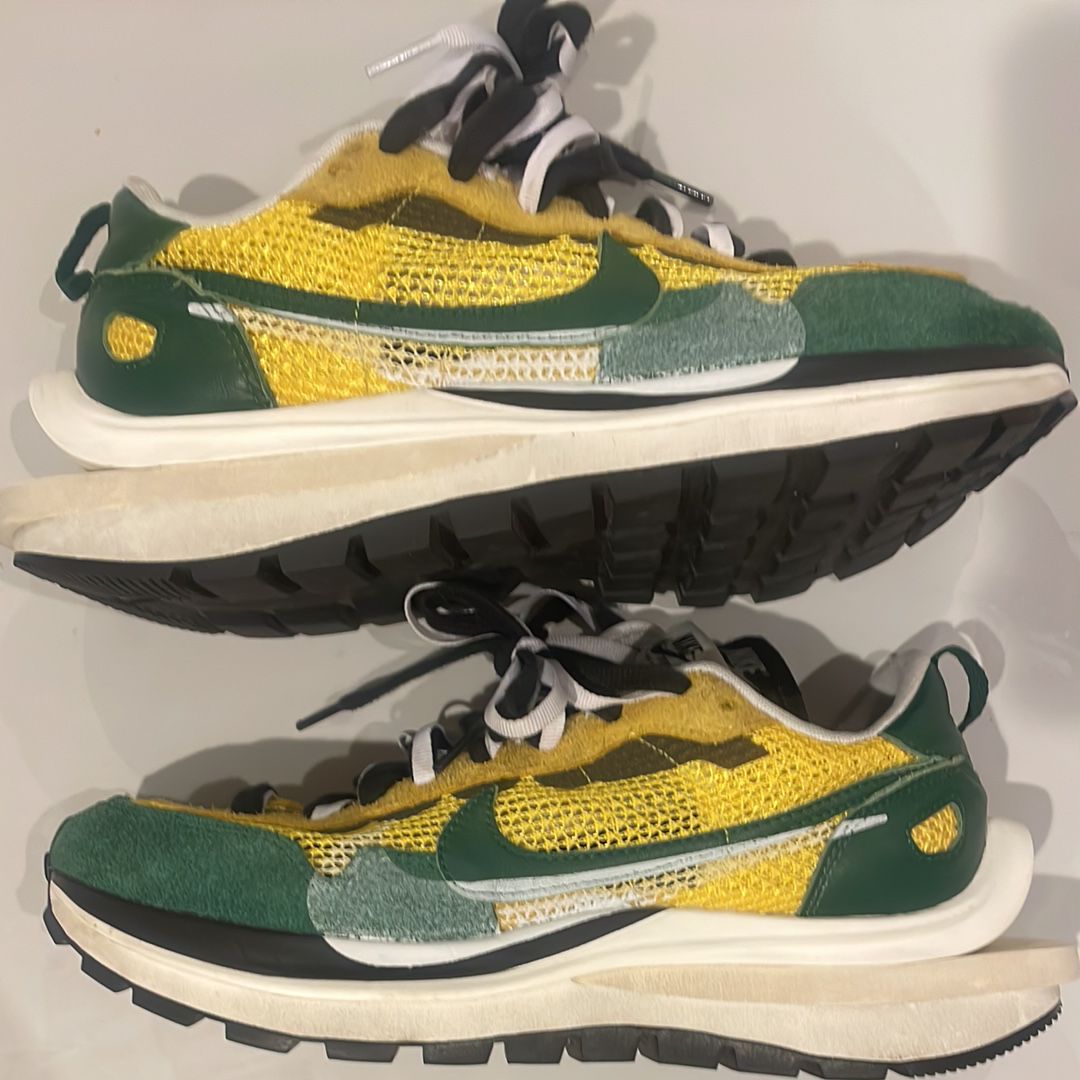 sacai × Nike Vapor Waffle "Tour Yellow/Stadium Green-Sail"