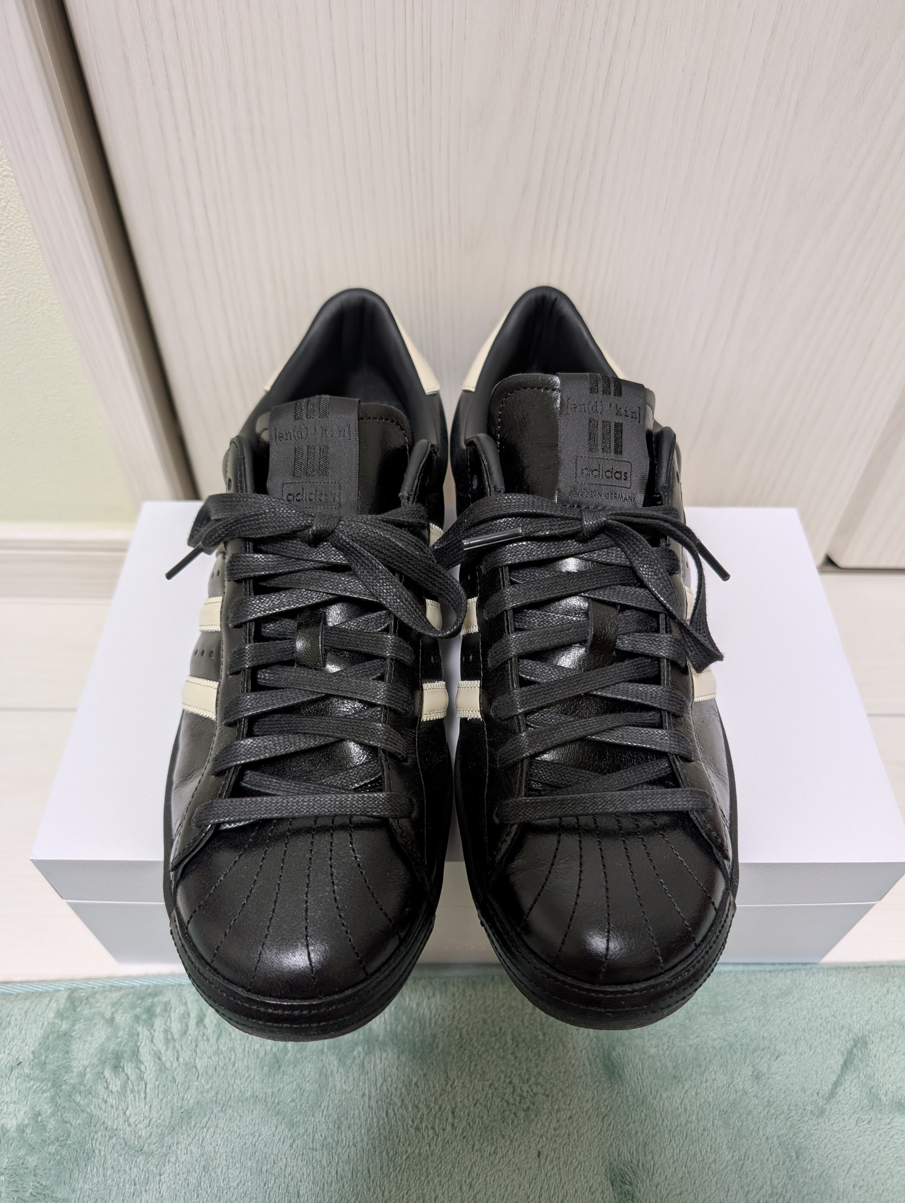 キス ロニー・ファイグ × アディダスオリジナルス スーパースター ヴィンテージ メイド イン ジャーマニー "ブラックタイ"