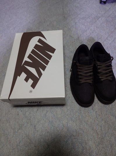 Travis Scott × Nike Air Jordan 1 Low OG SP "Velvet Brown and Dark Mocha"