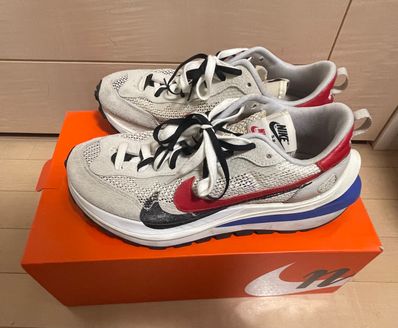 sacai × Nike Vapor Waffle "Royal Fuchsia"