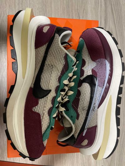 sacai × Nike Vapor Waffle "String/Red/Green"