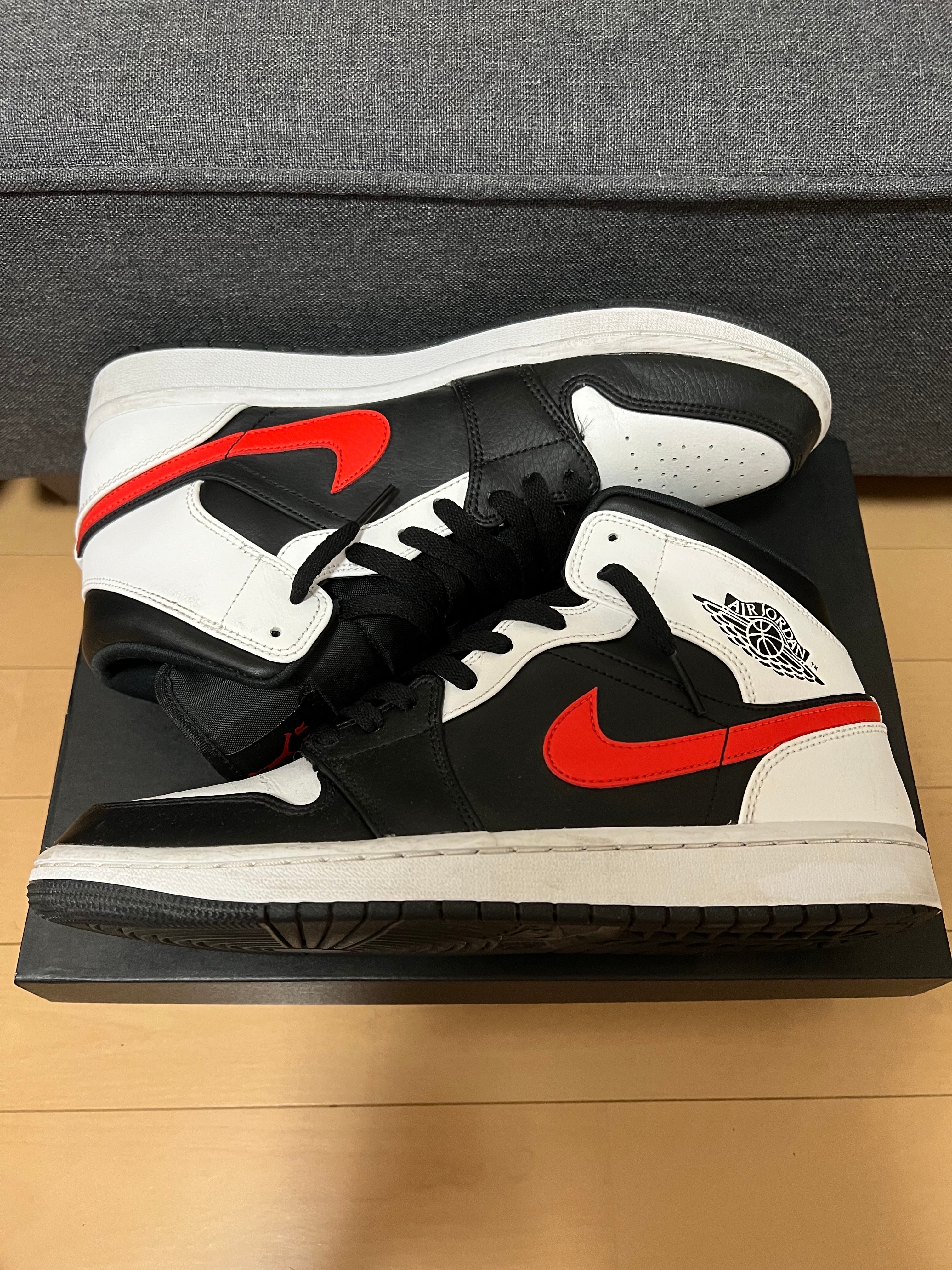 NIKE AIR JORDAN 1 MID "BLACK/CHILE RED/WHITE"