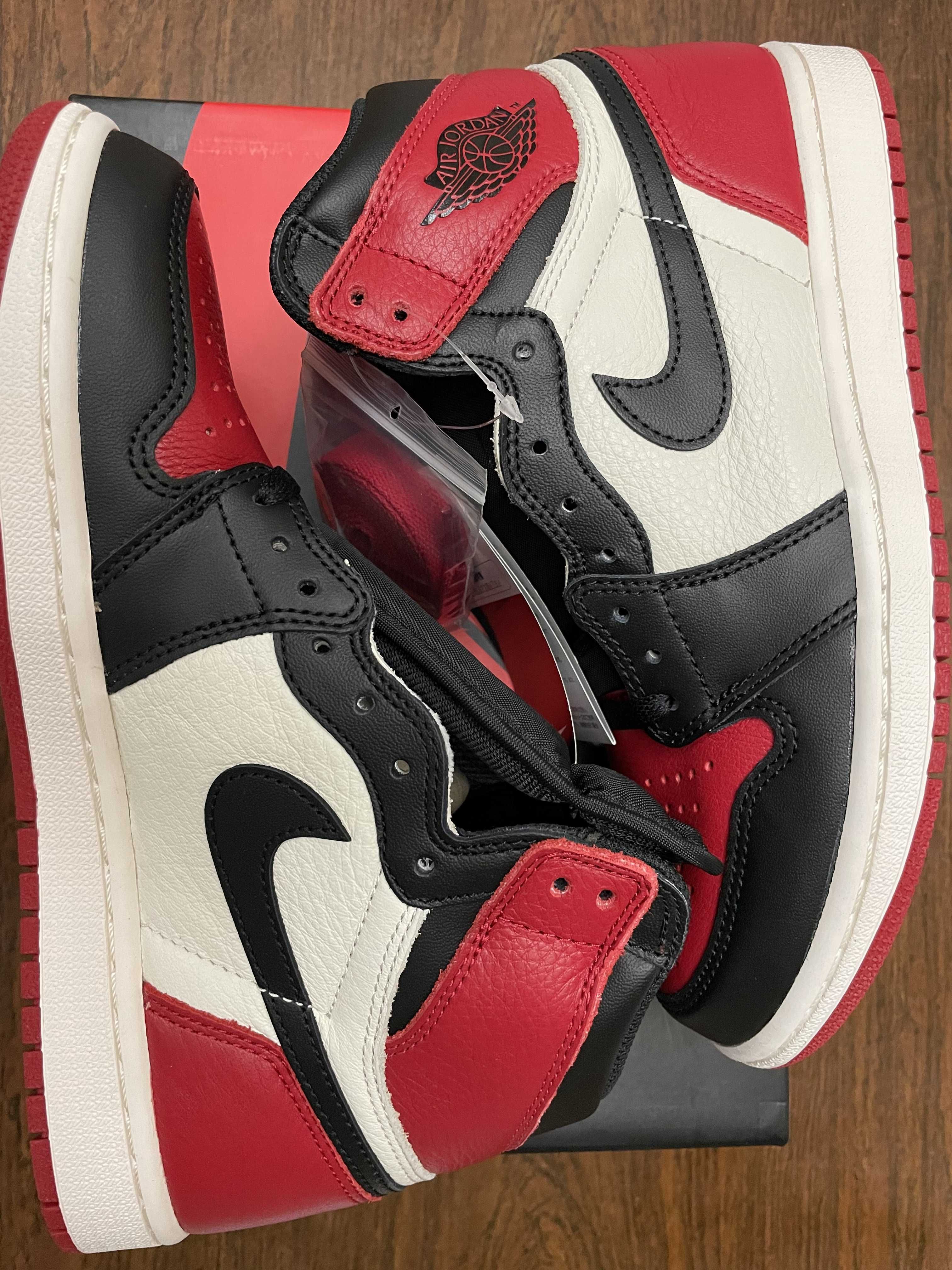 Nike Air Jordan 1 Retro High OG "Bred Toe"