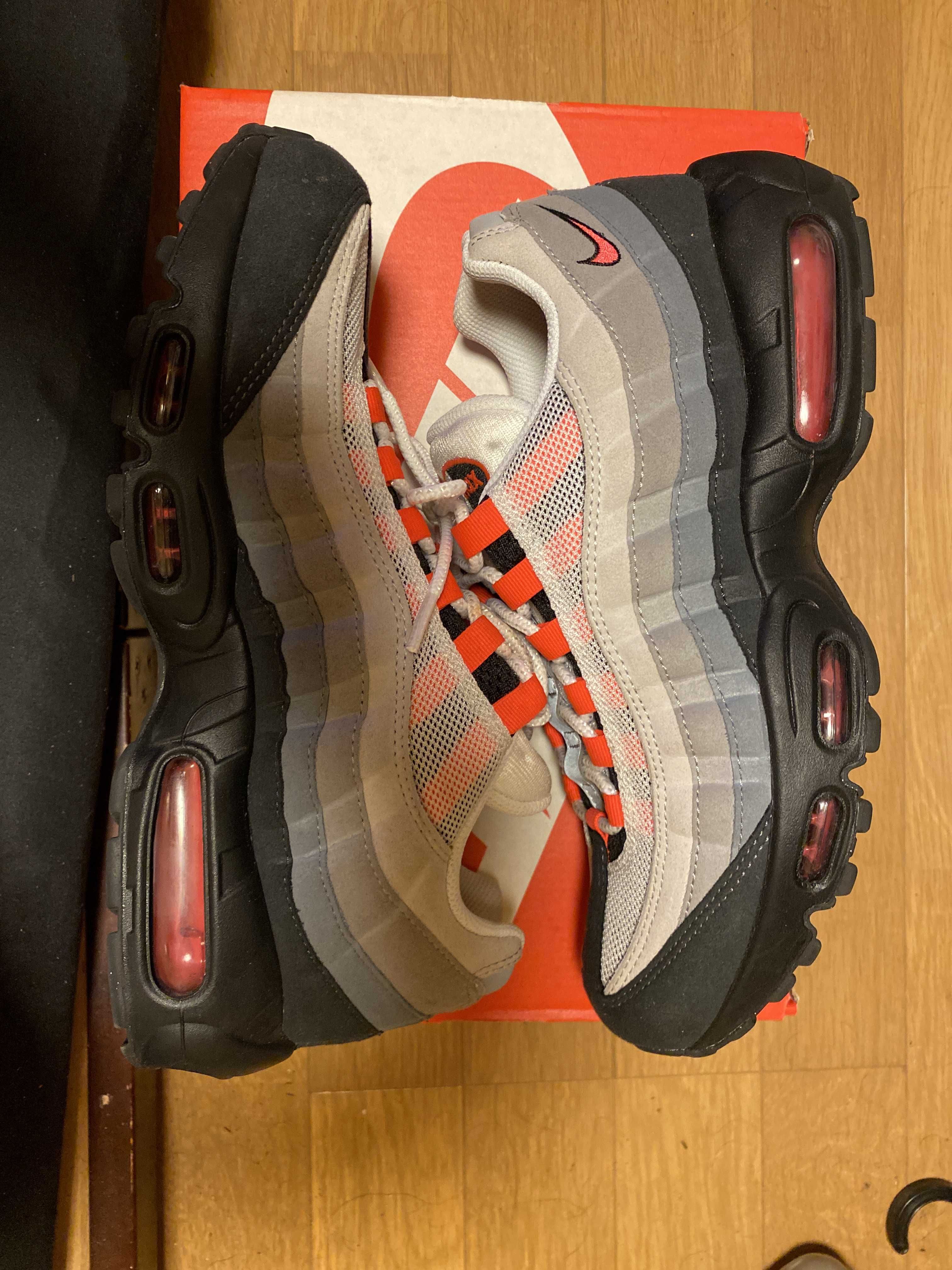 Nike Air Max 95 "White/Solar Red"