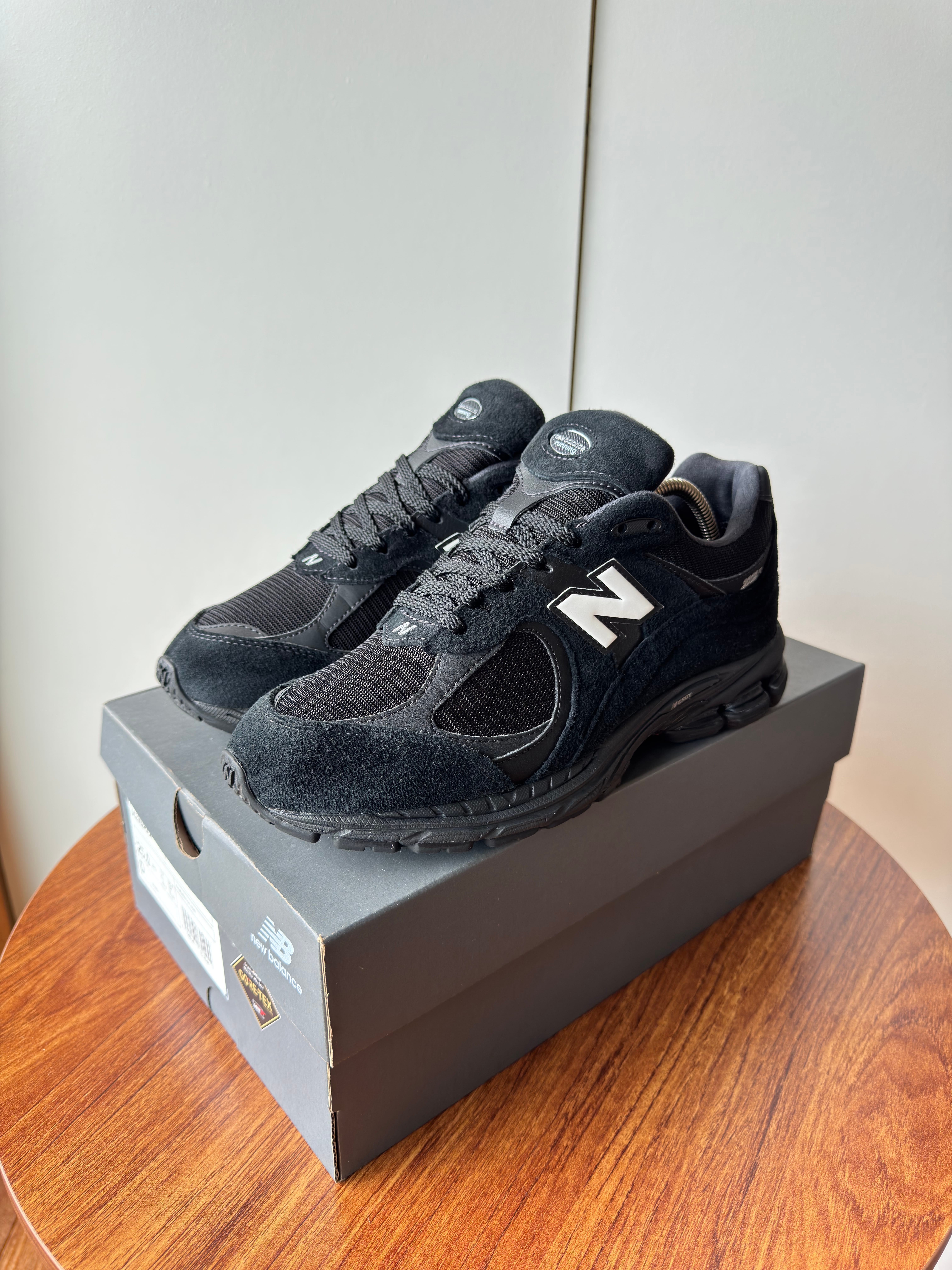 New Balance 2002R GORE-TEX "Black/White"