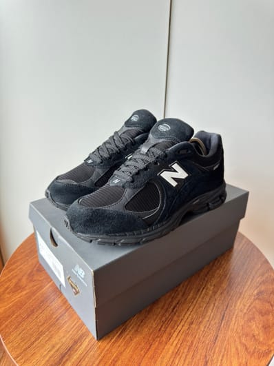 New Balance 2002R GORE-TEX "Black/White"
