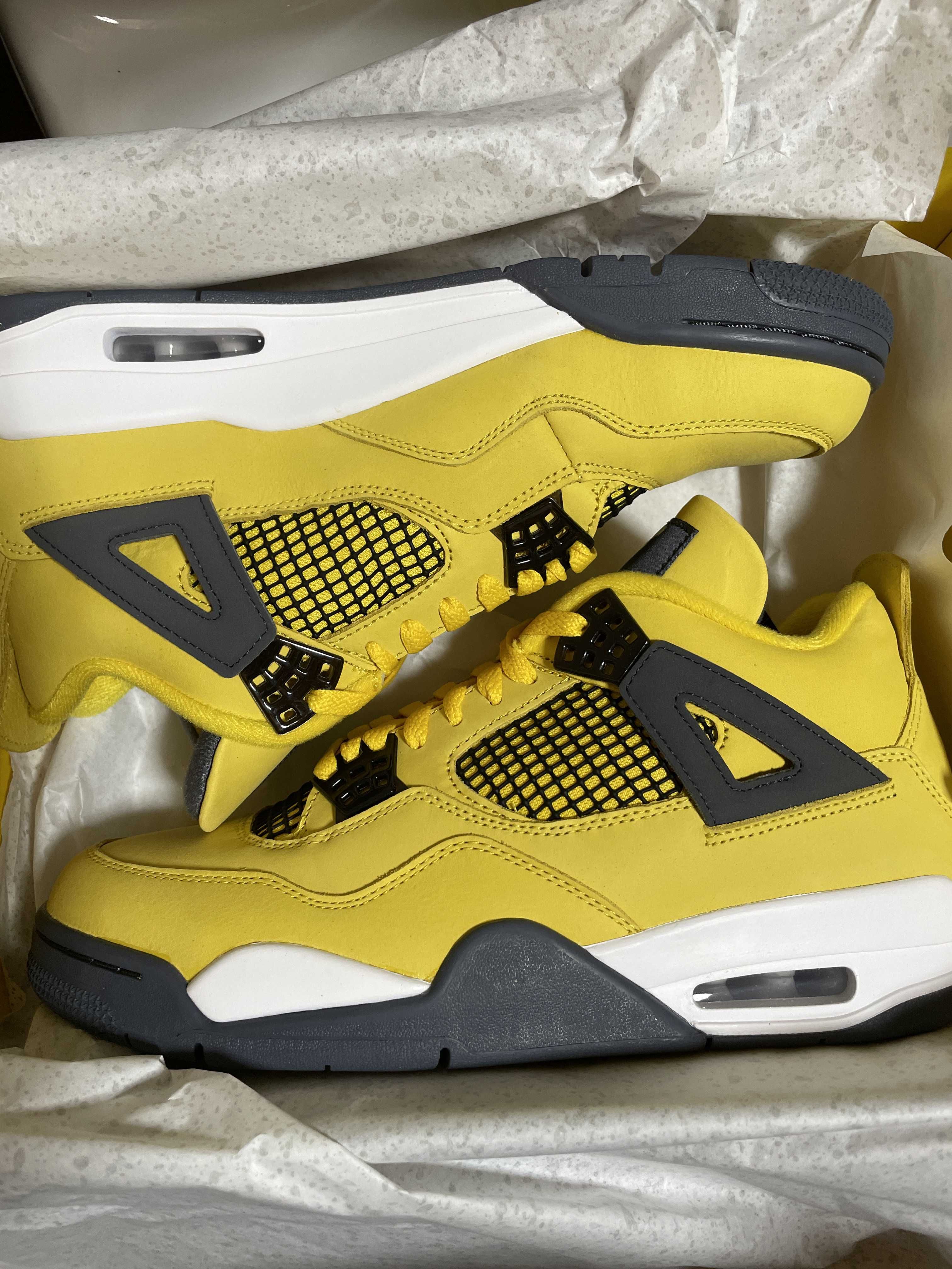 Nike Air Jordan 4 "Tour Yellow"