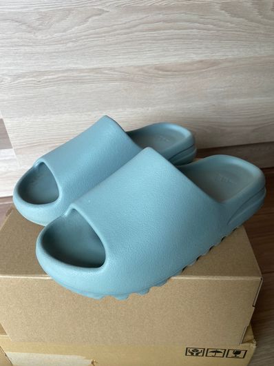 adidas YEEZY Slide "Salt"