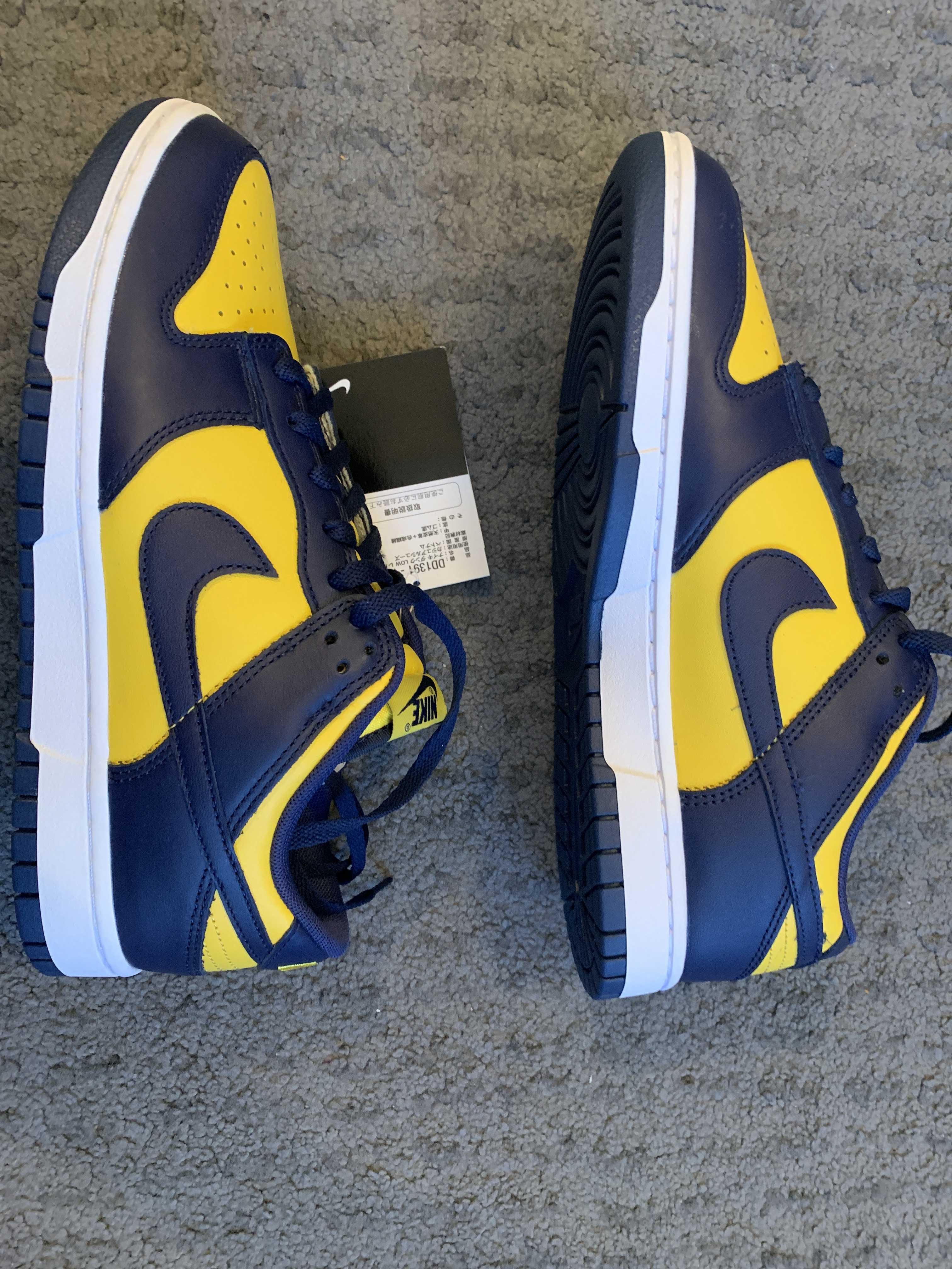 Nike Dunk Low "Michigan"
