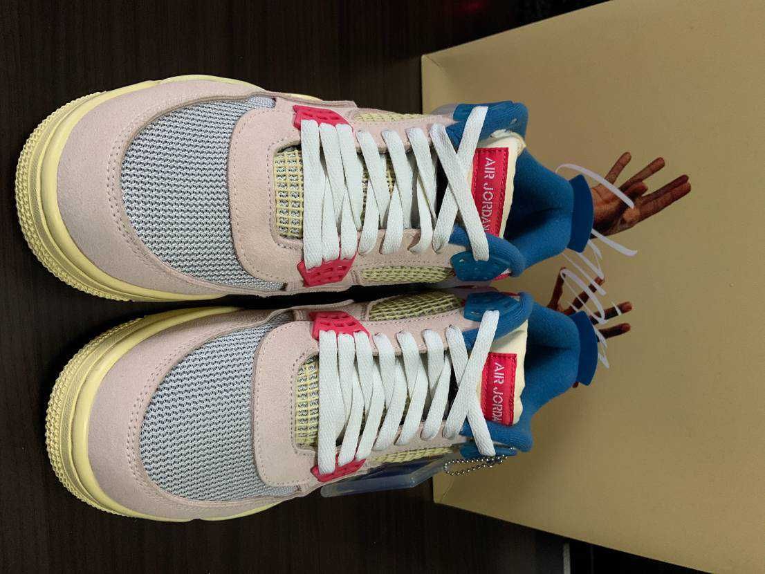 UNION × Nike Air Jordan 4 SP "Guava Ice/Light Fusion Red"