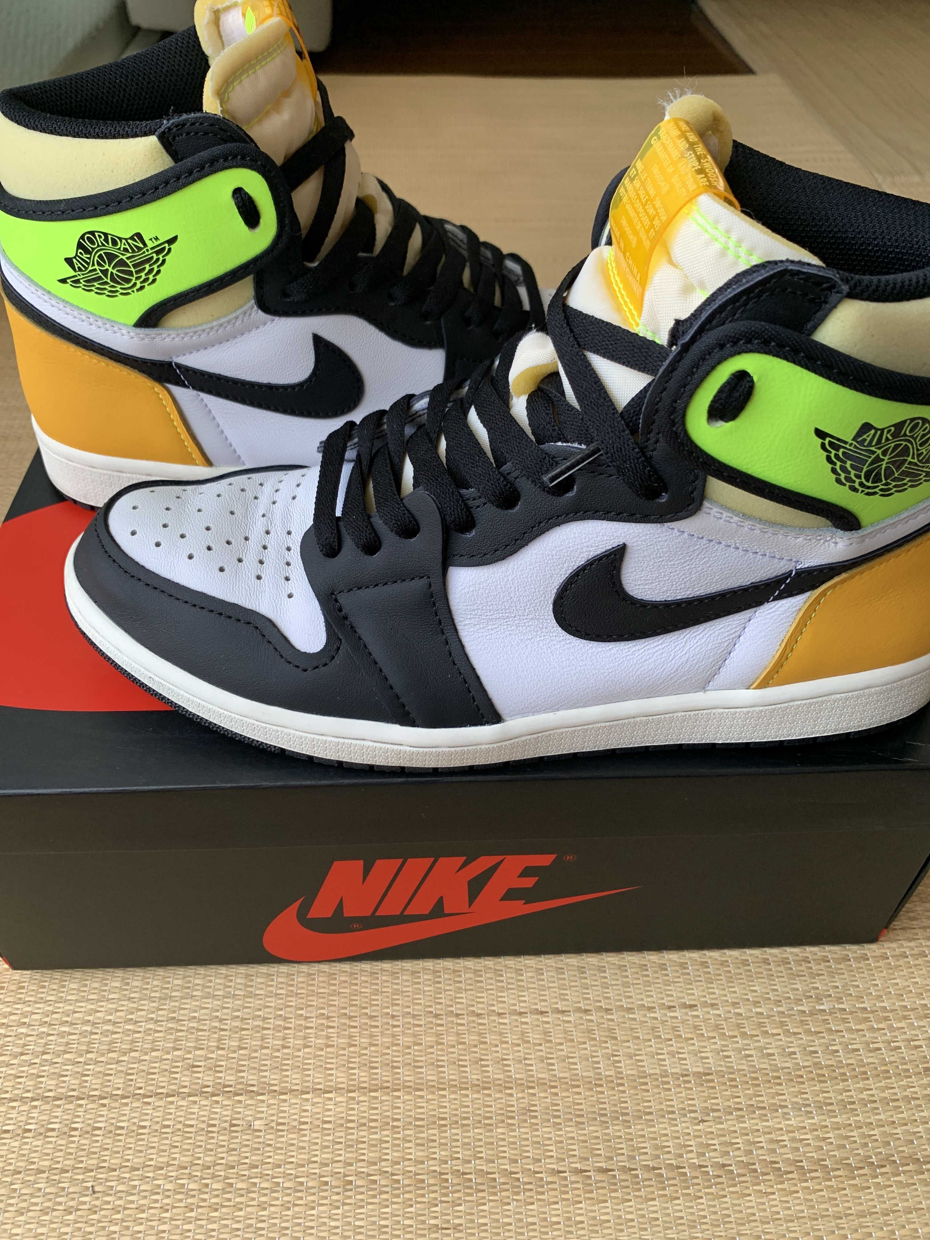 Nike Air Jordan 1 High OG "Volt Gold"