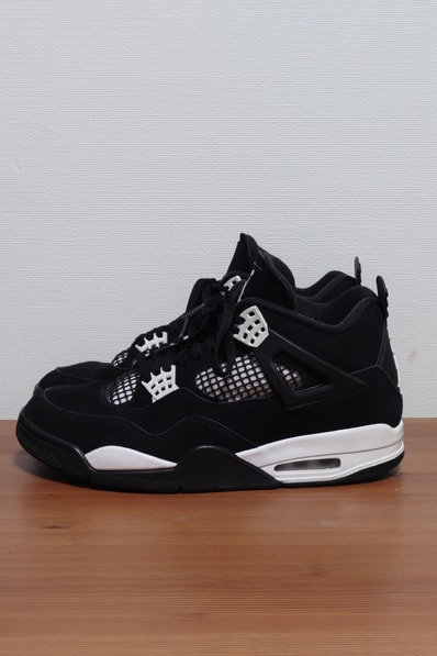 Nike Air Jordan 4 Retro "White Thunder"
