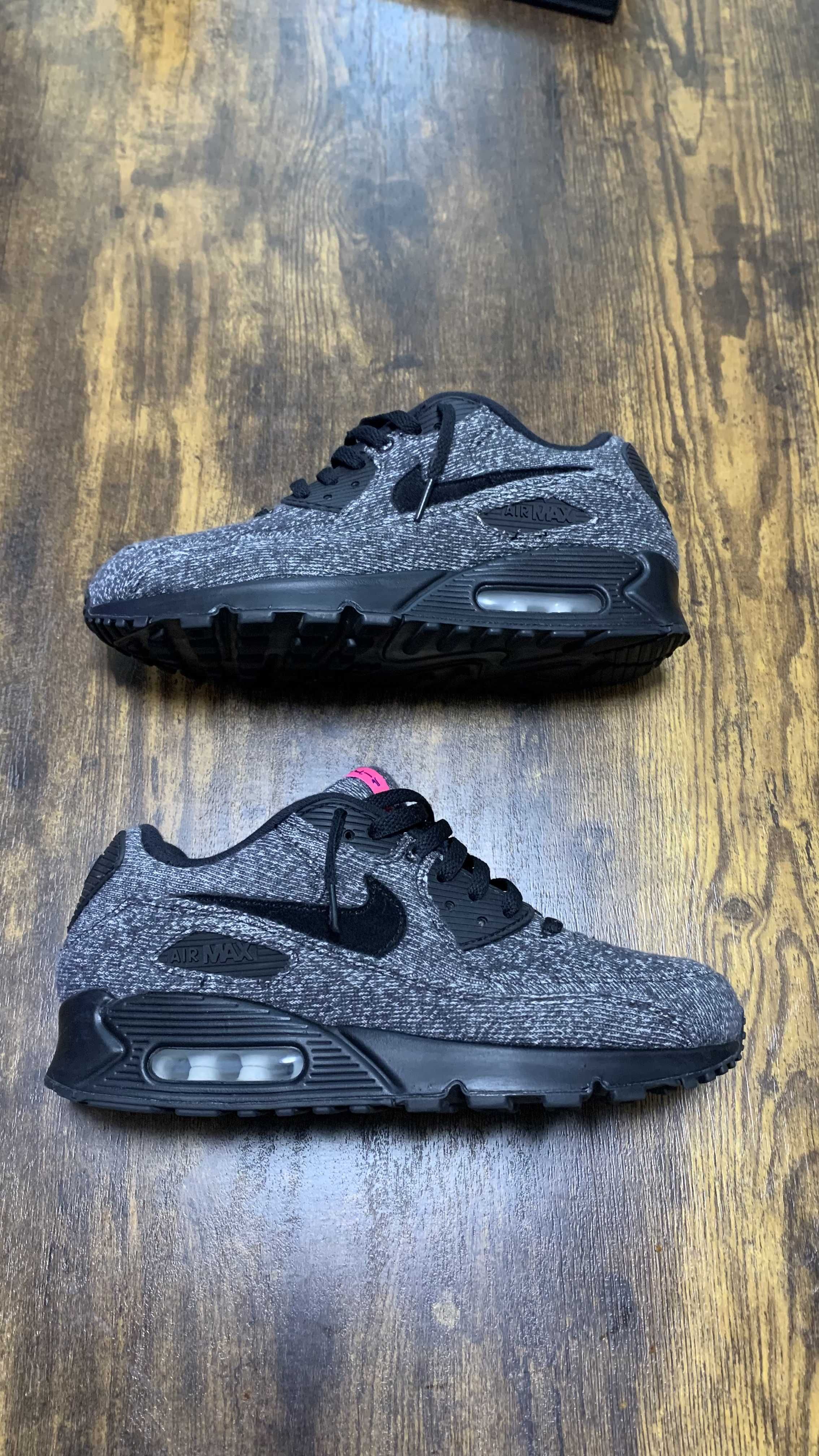 LOOPWHEELER × Nike Air Max 90 "Grey/Black"