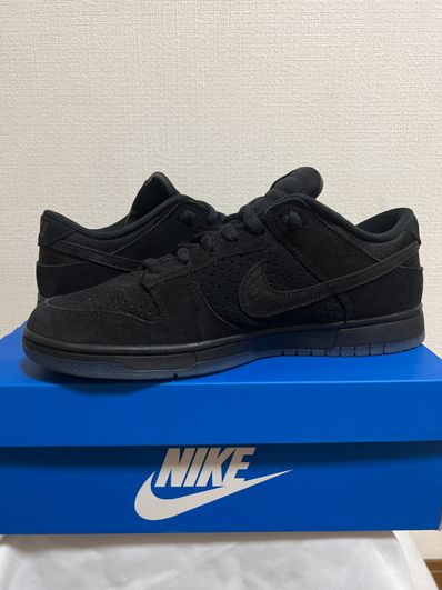UNDEFEATED × Nike Dunk Low SP "5 ON IT"