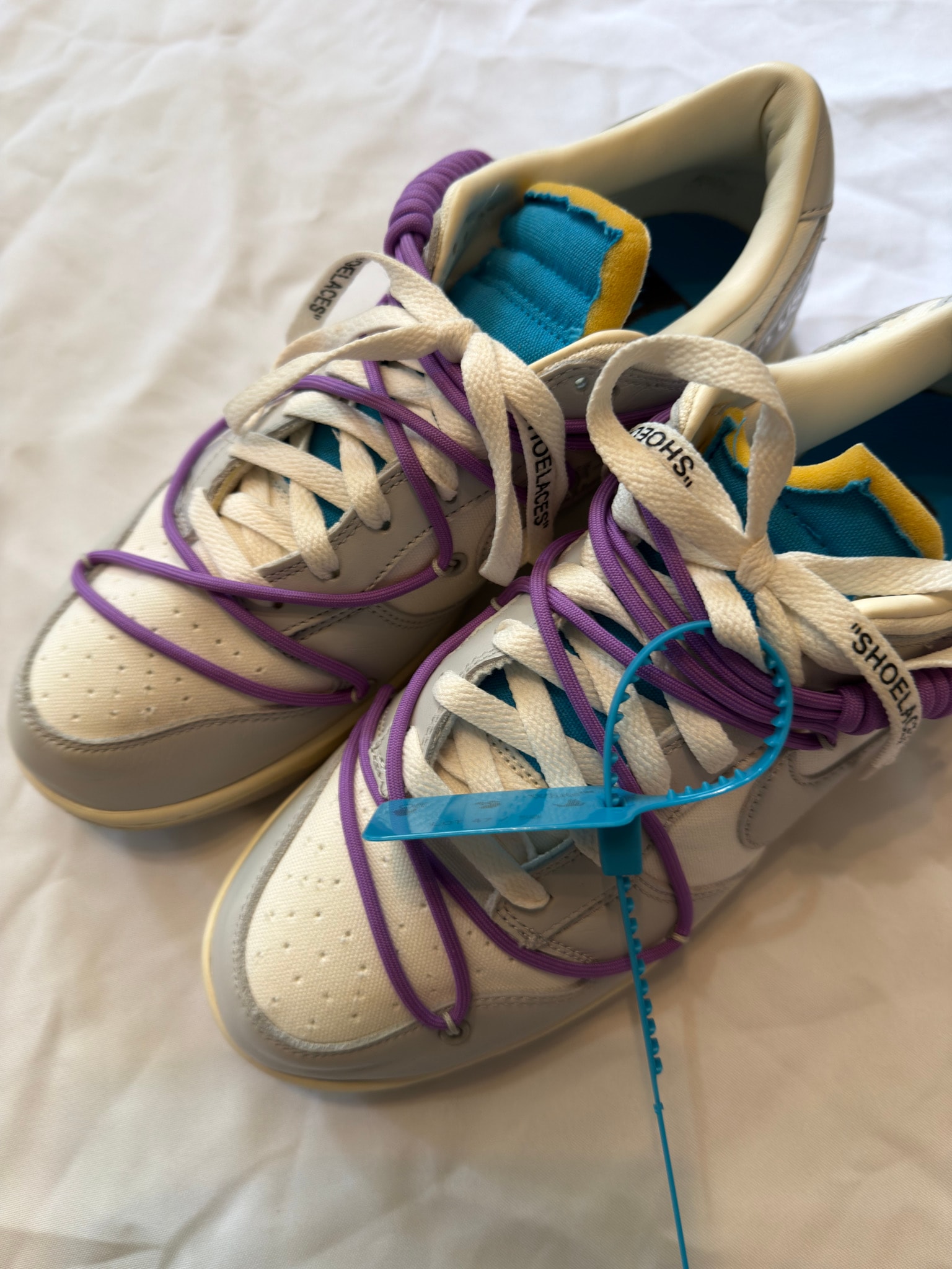 Off-White × Nike Dunk Low "Sail/Neutral Gray"