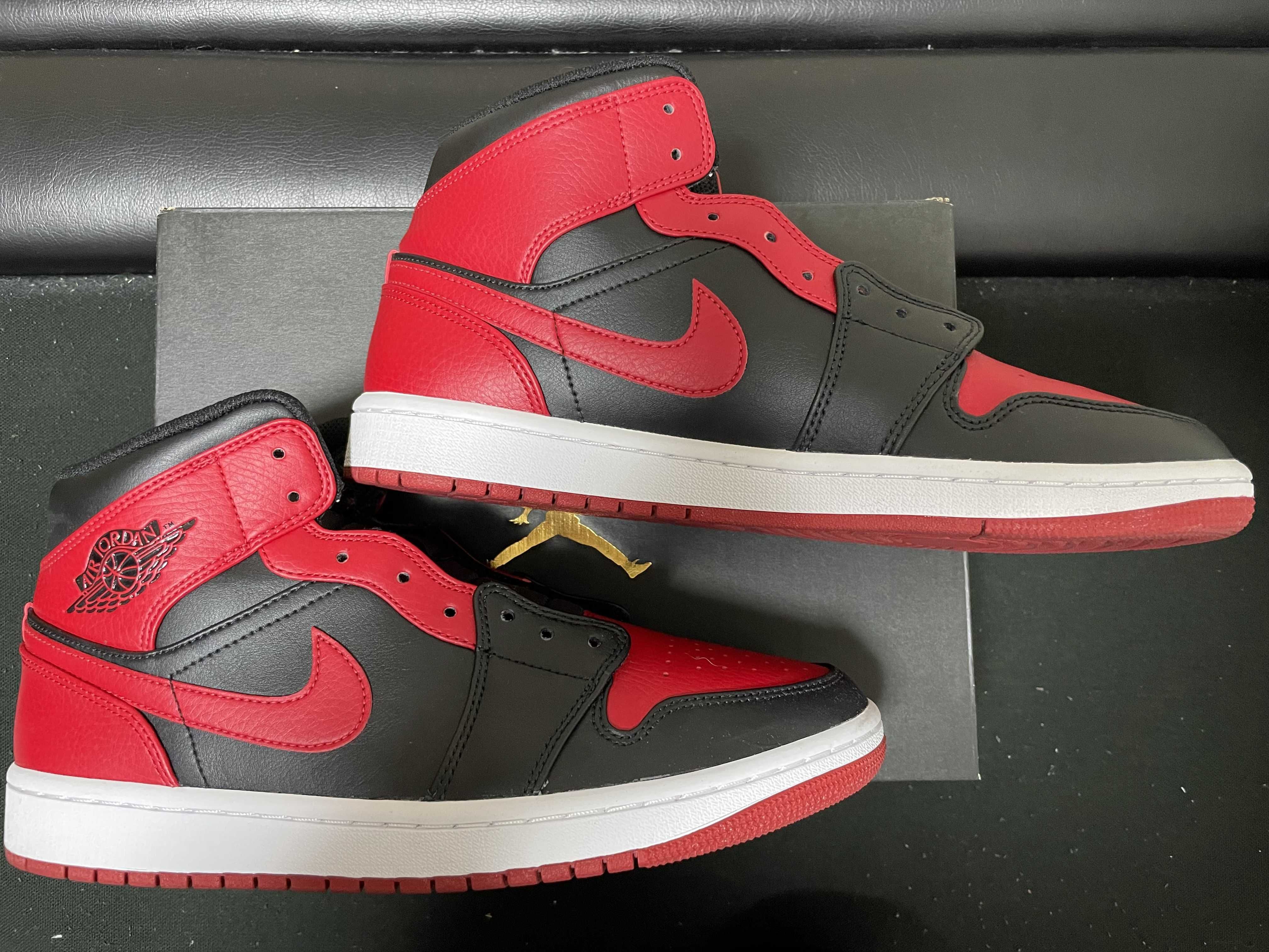 Nike Air Jordan 1 Mid "Bred"