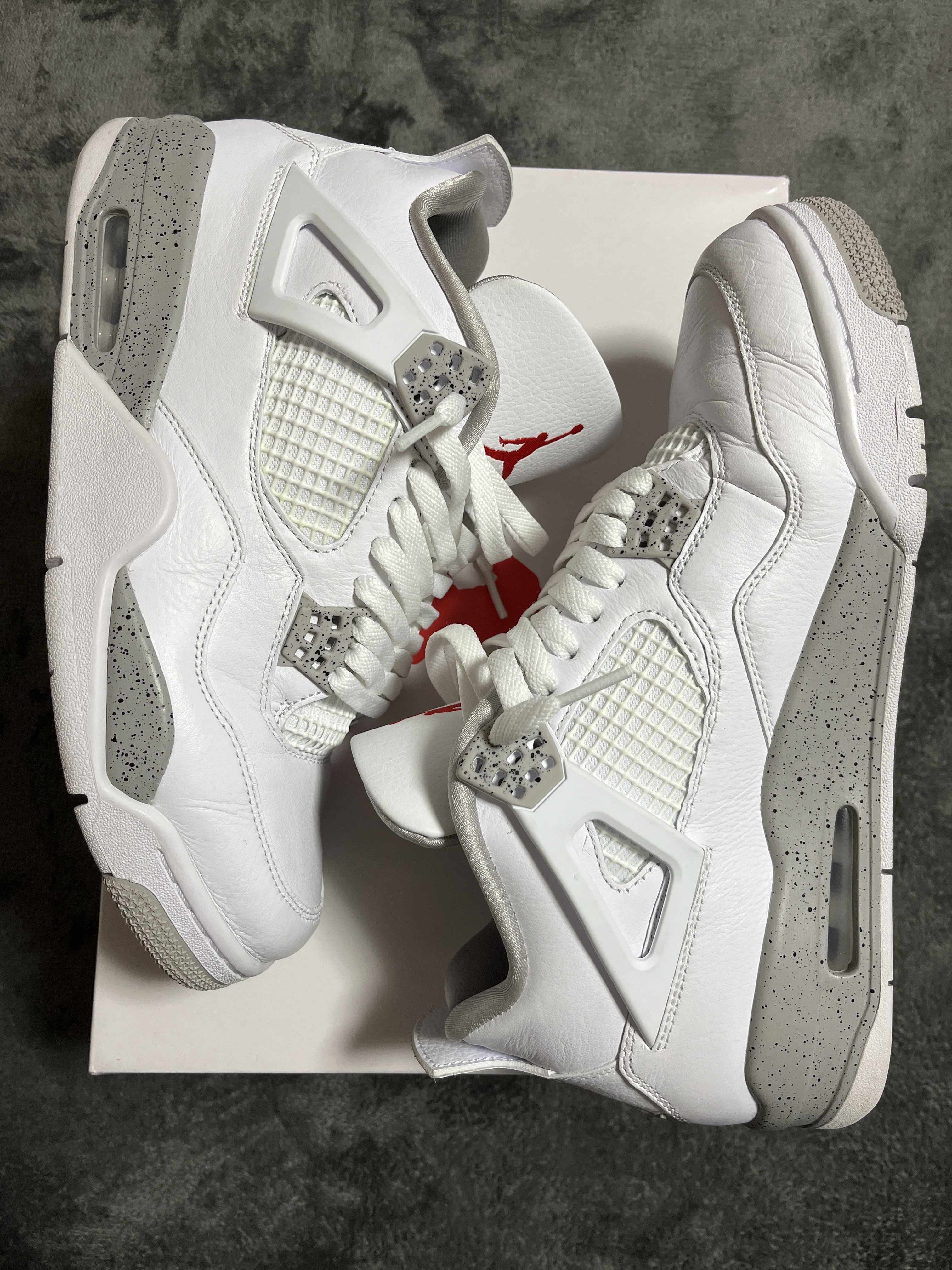 Nike Air Jordan 4 "Tech White"  