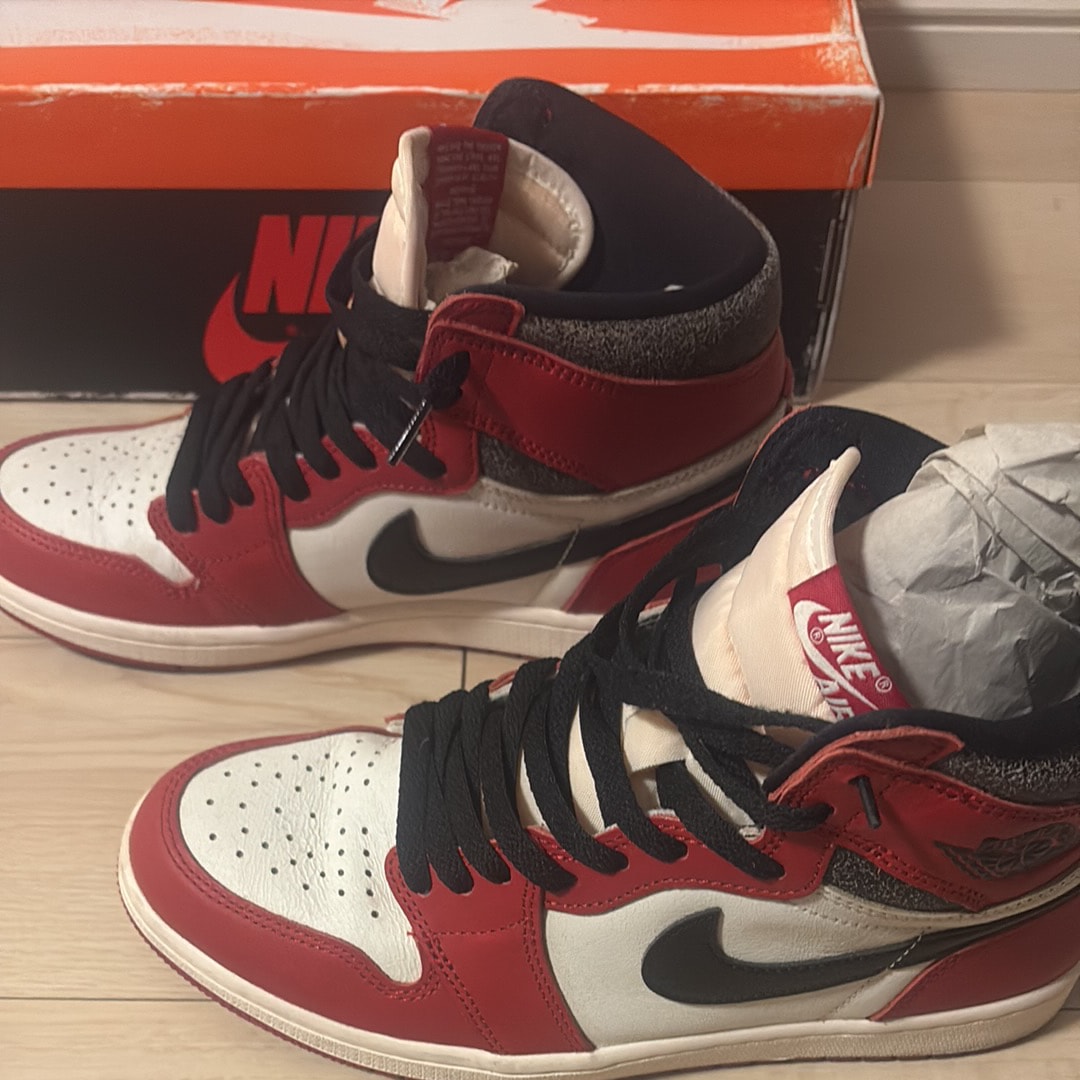 Nike Air Jordan 1 High OG "Lost & Found/Chicago"