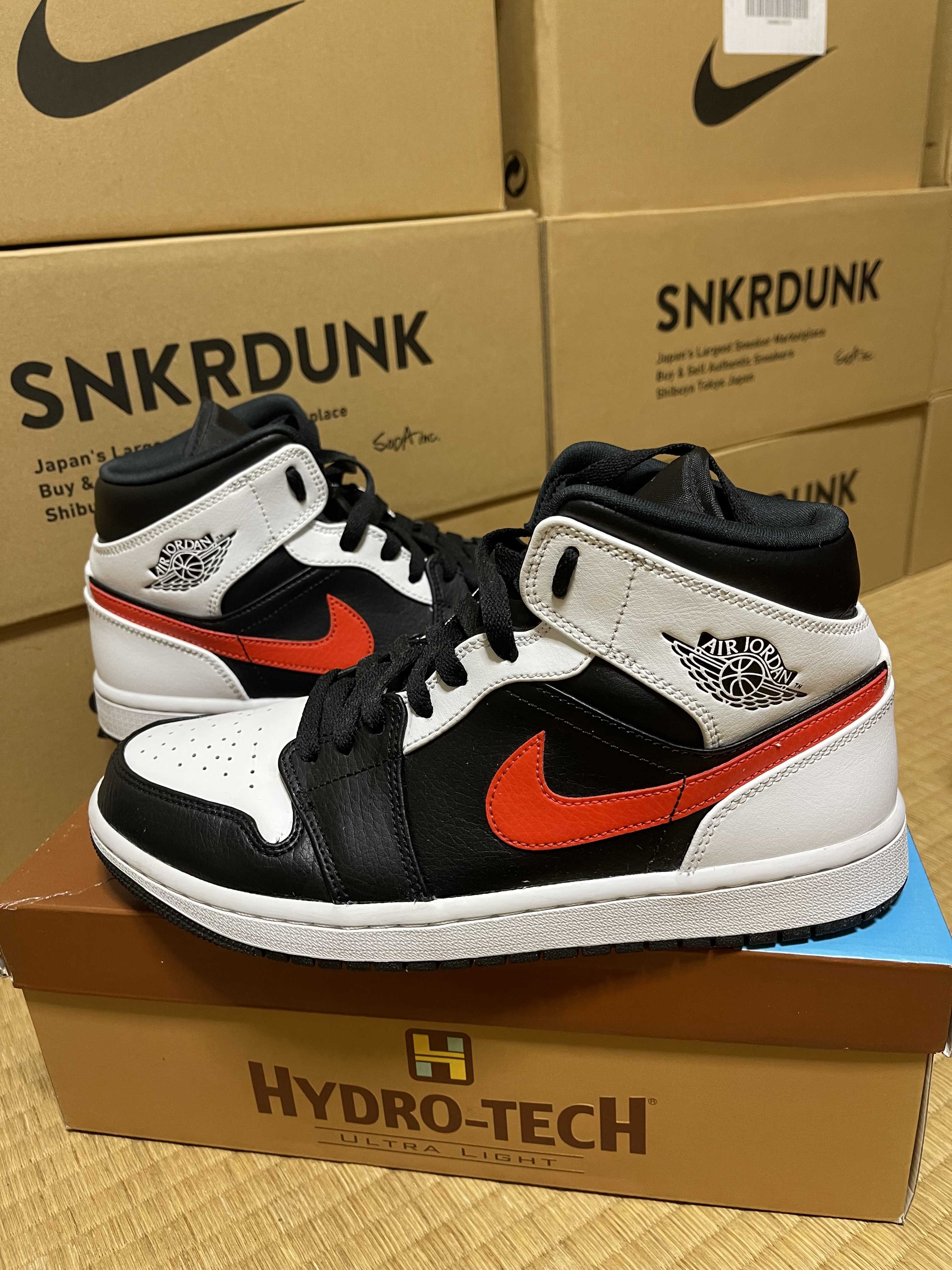 NIKE AIR JORDAN 1 MID "BLACK/CHILE RED/WHITE"