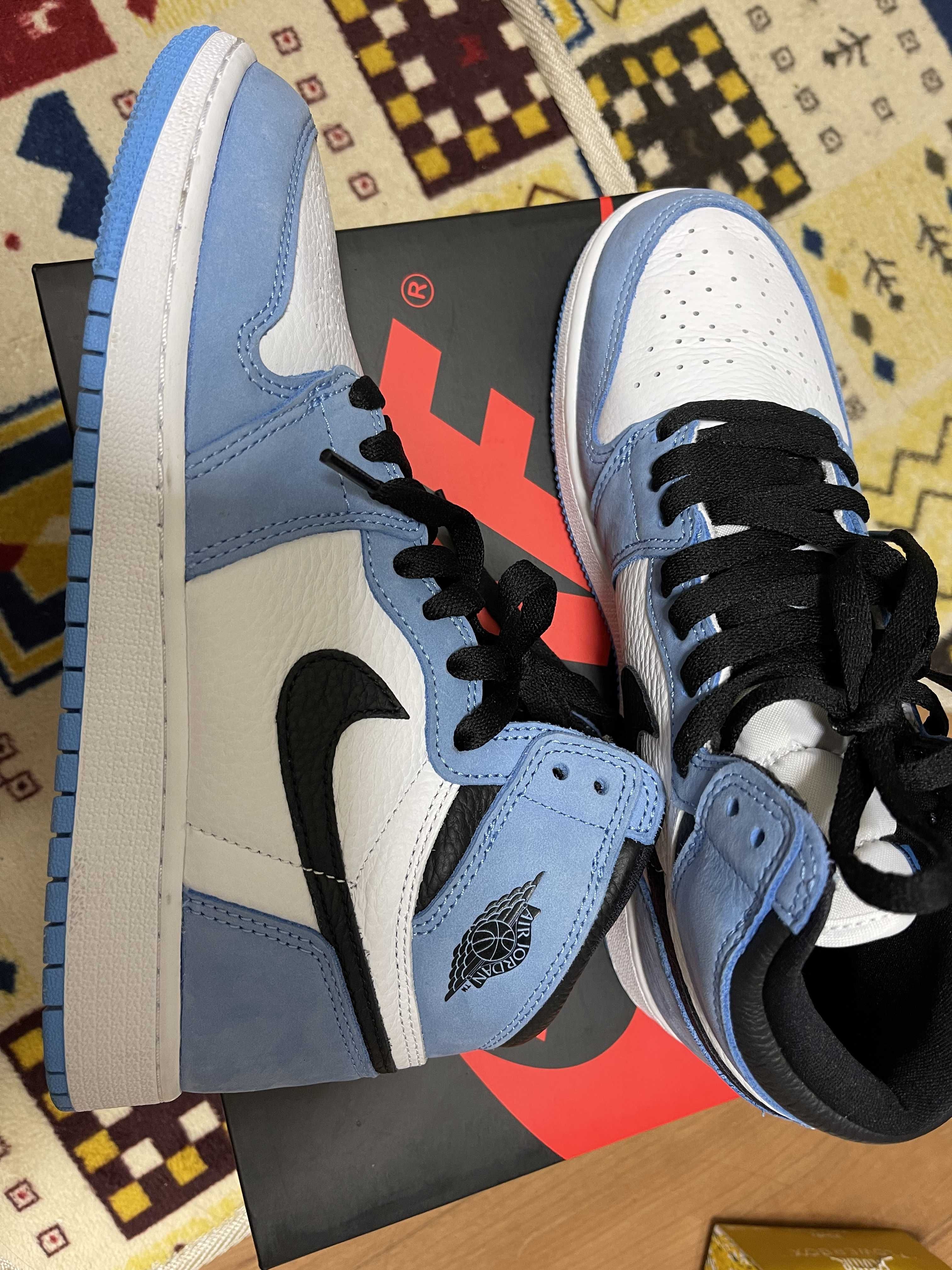 Nike GS Air Jordan 1 High "White/University Blue/Black"