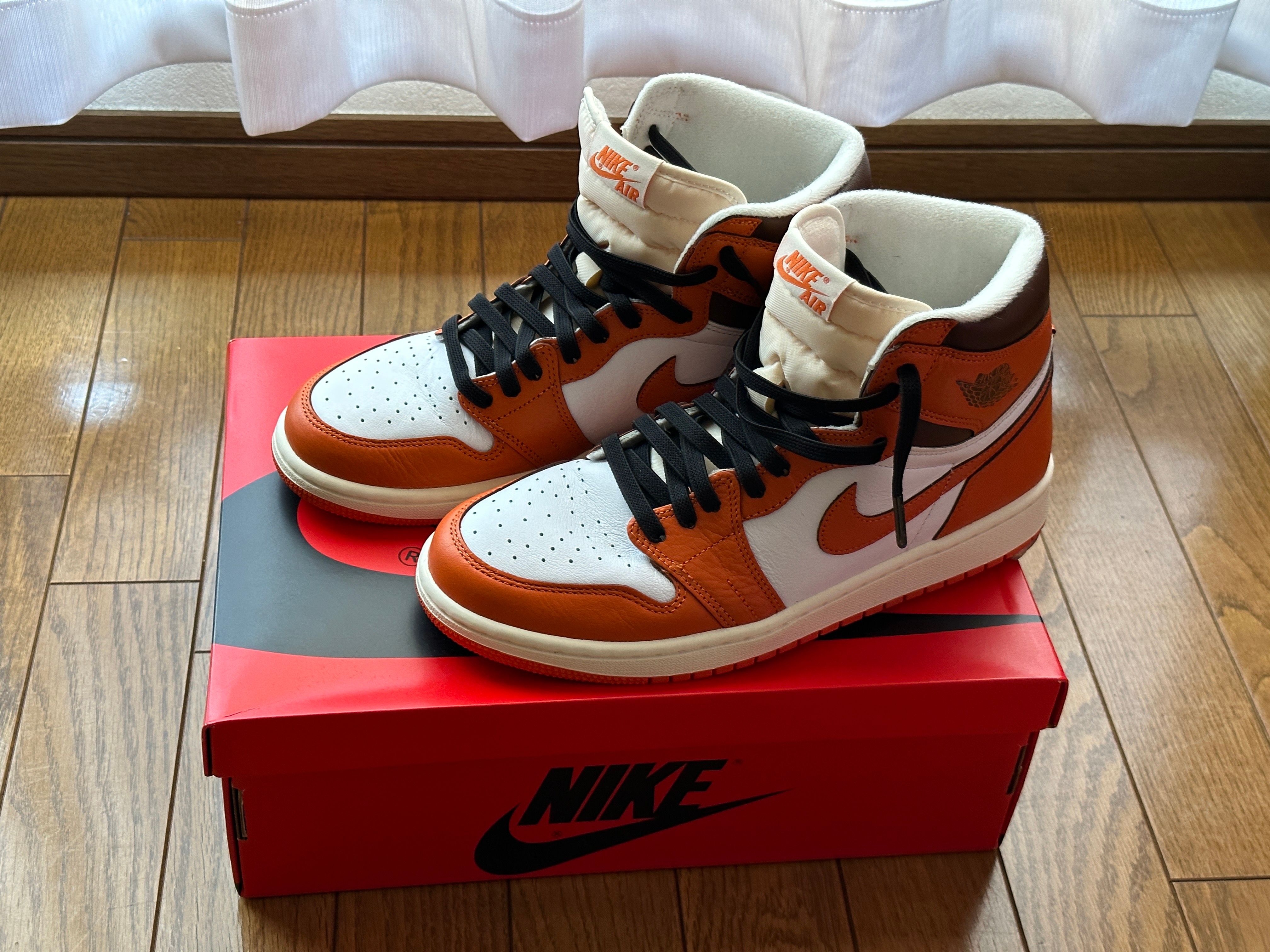 Nike Women's Air Jordan 1 High OG "Starfish"