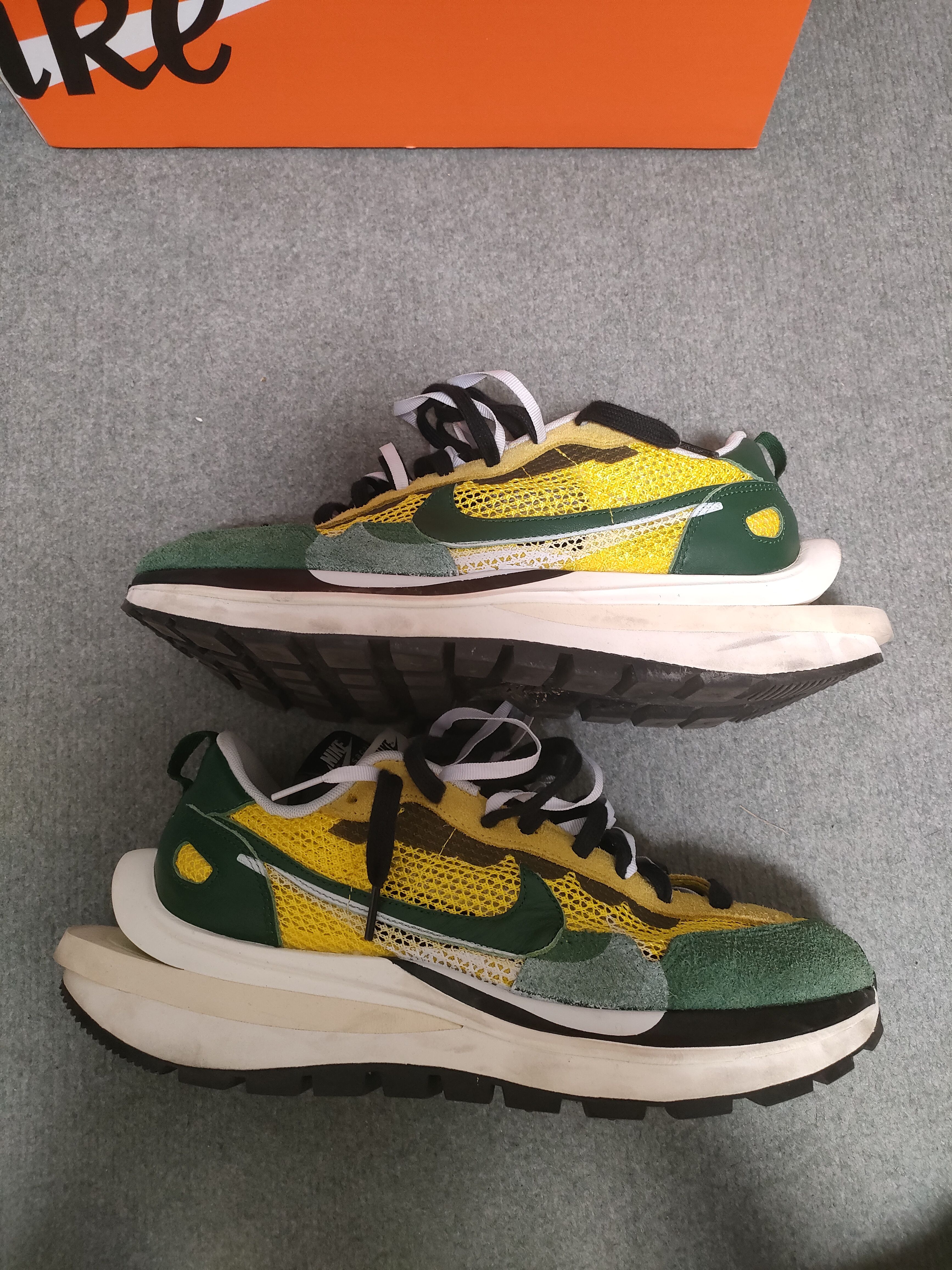 sacai × Nike Vapor Waffle "Tour Yellow/Stadium Green-Sail"