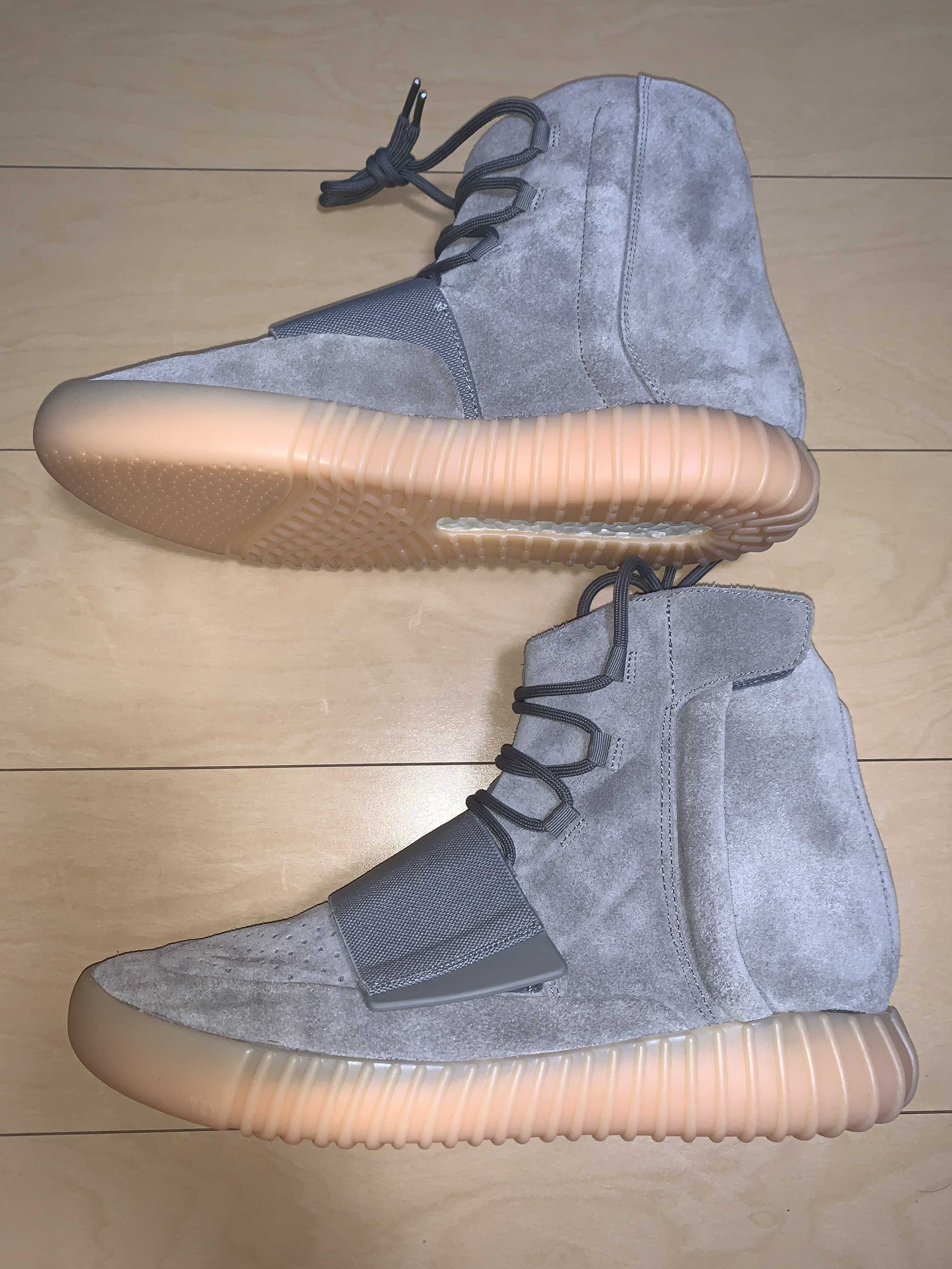 adidas Yeezy Boost 750 "Light Grey Glow In The Dark"