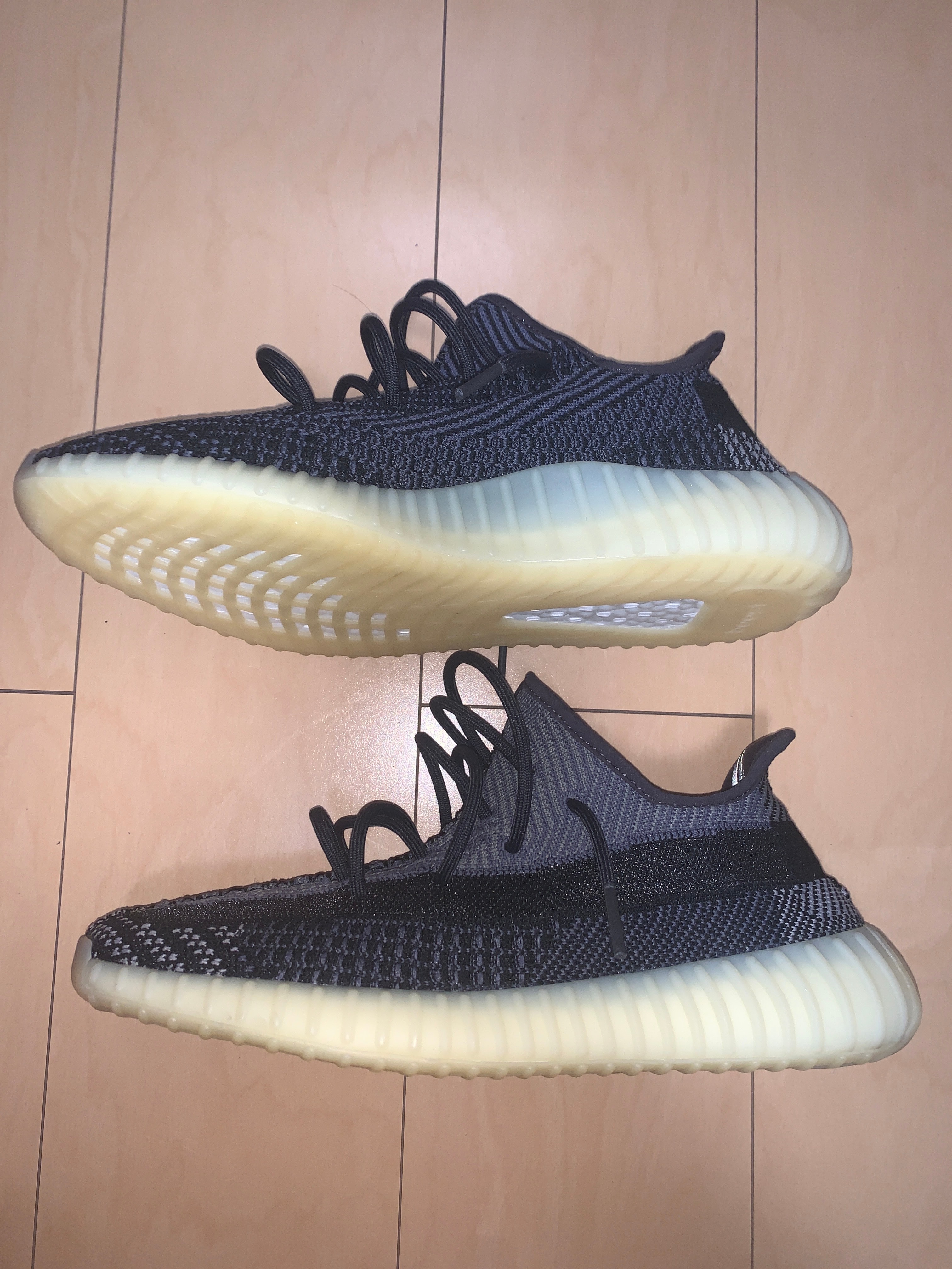 adidas YEEZY Boost 350V2 "Carbon"