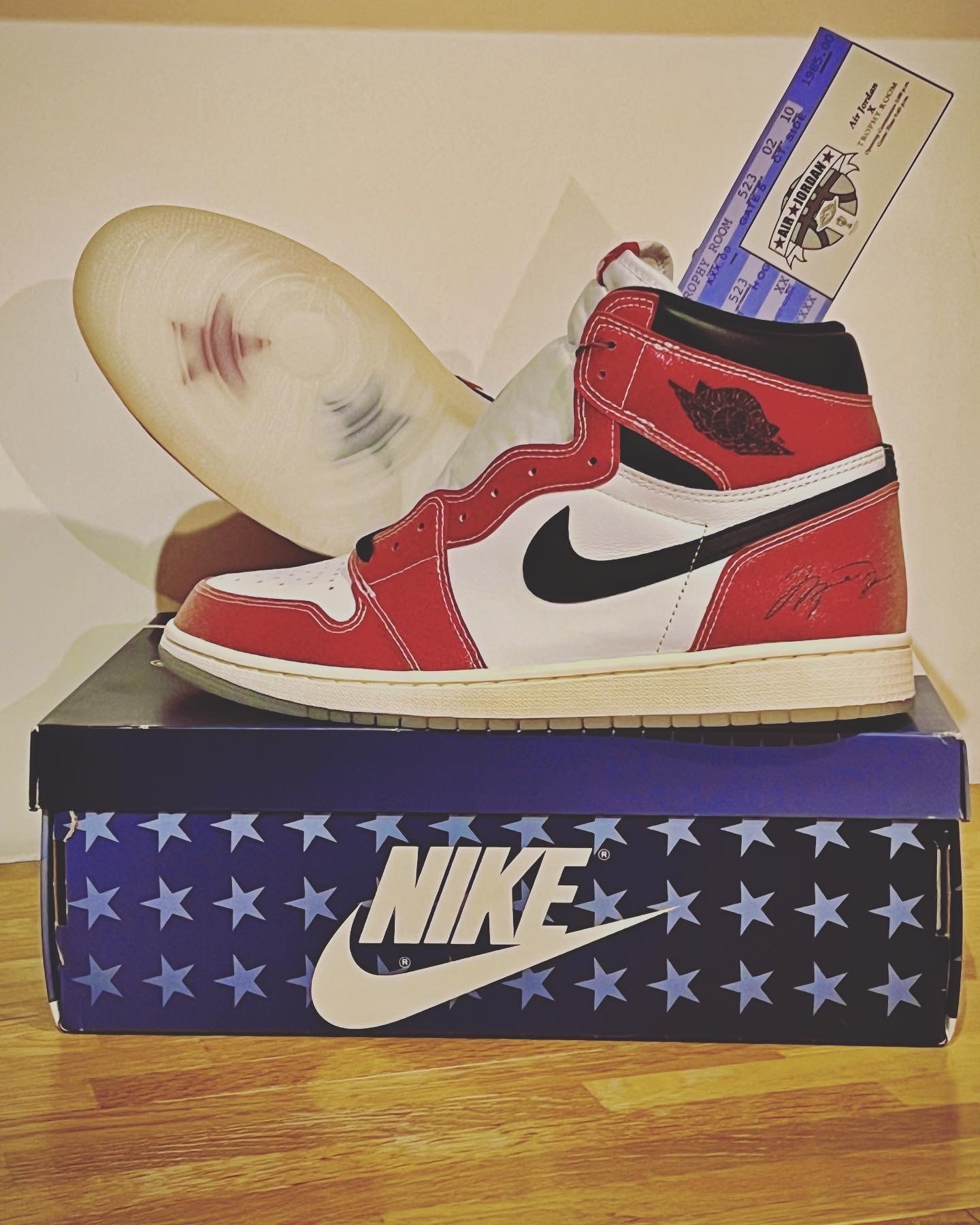 トロフィールーム × ナイキ エアジョーダン1 ハイ OG "シカゴ"