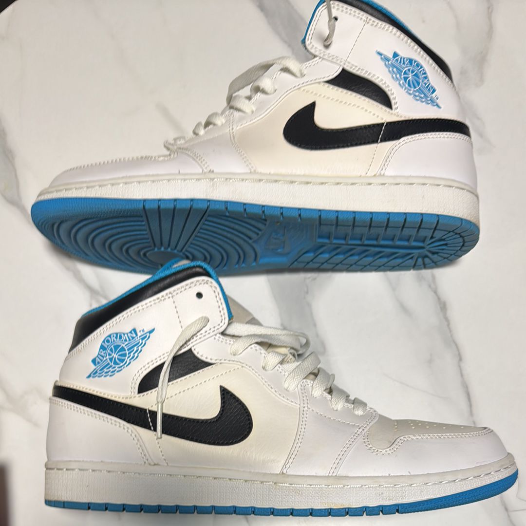 Nike Air Jordan 1 Mid "White/Laser blue"