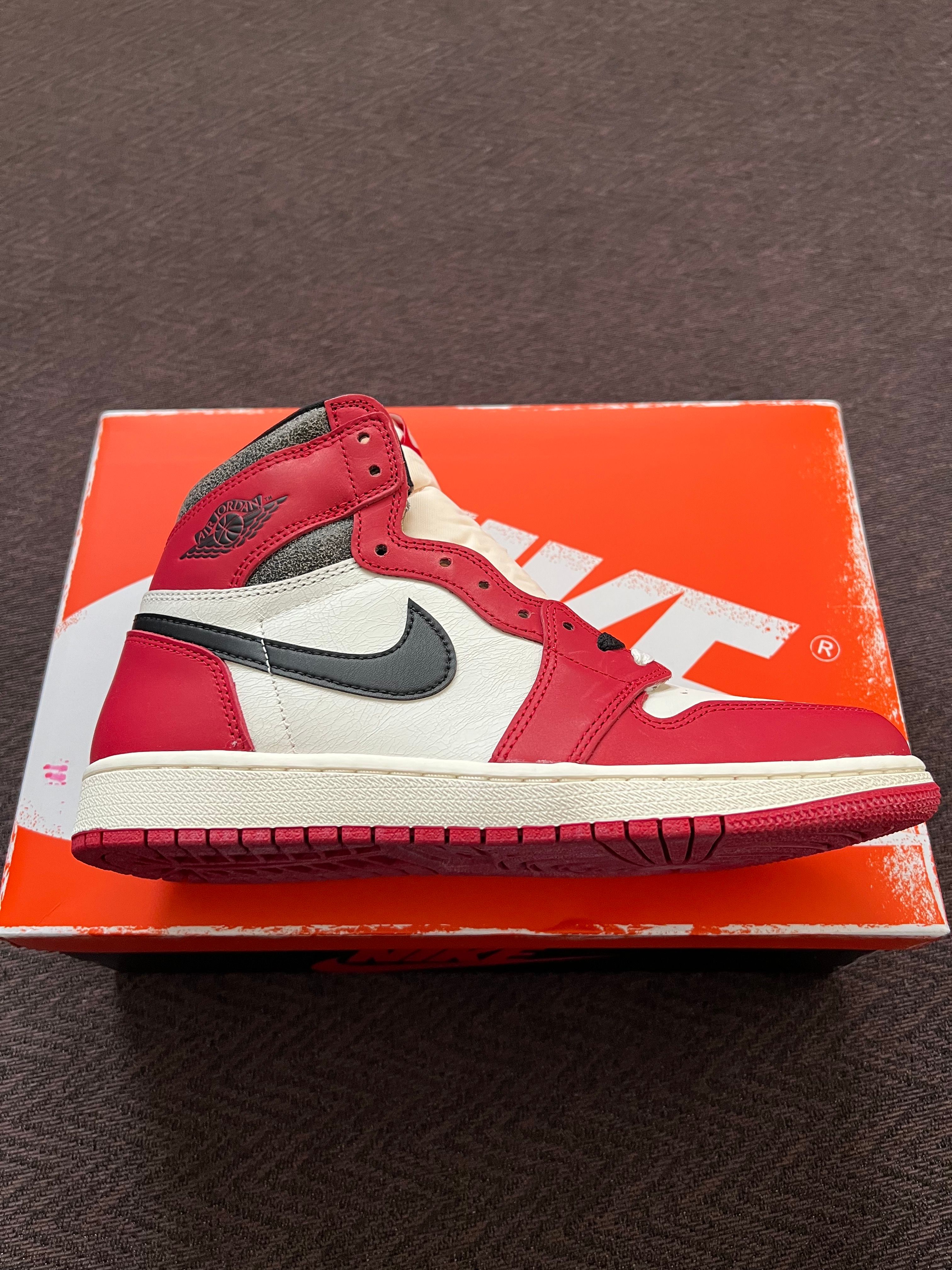 Nike Air Jordan 1 High OG "Lost & Found/Chicago"