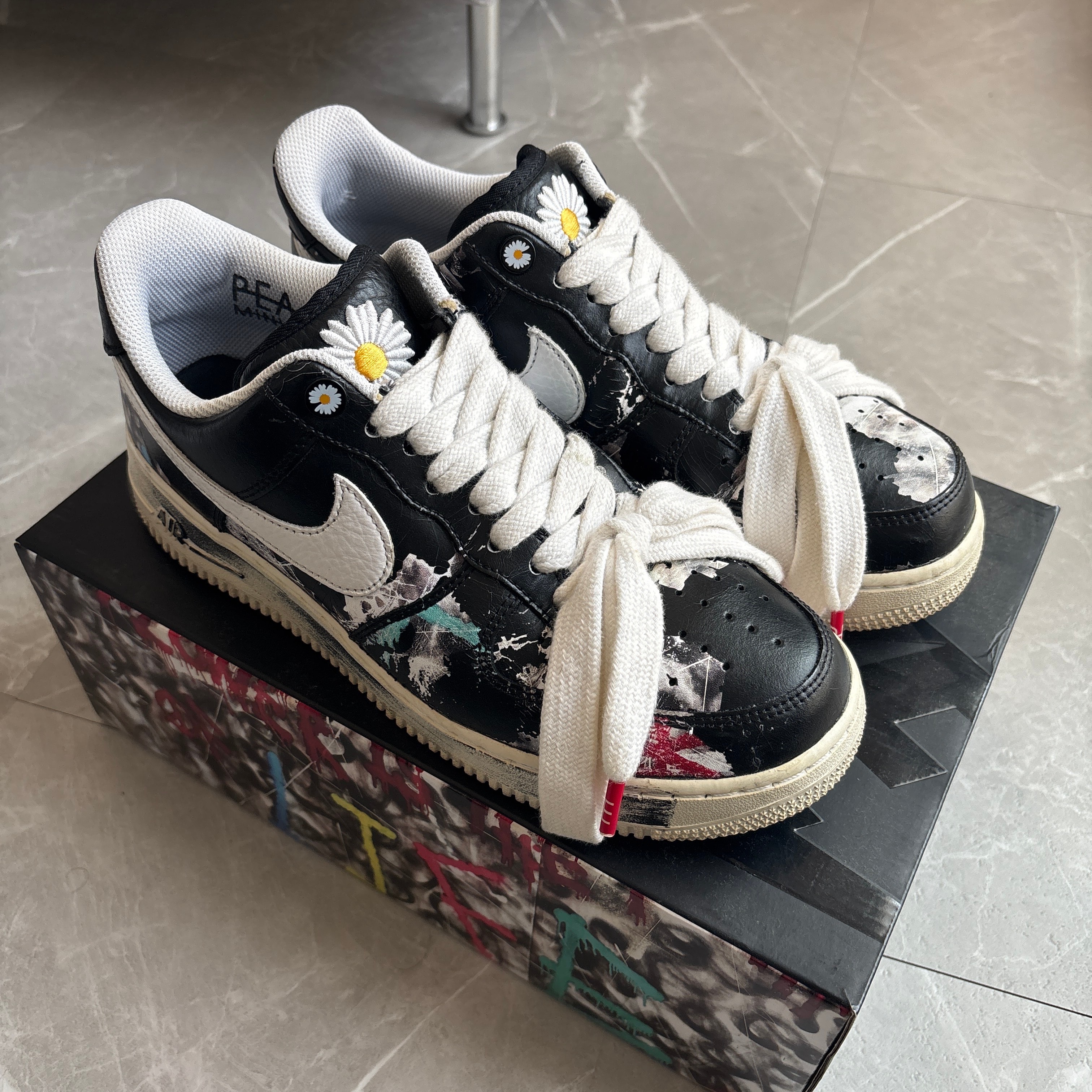 PEACEMINUSONE × Nike Air Force 1 Low Para Noise "Black" / G-DRAGON