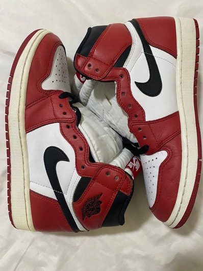 Nike Air Jordan 1 Retro High "Chicago" (2015)