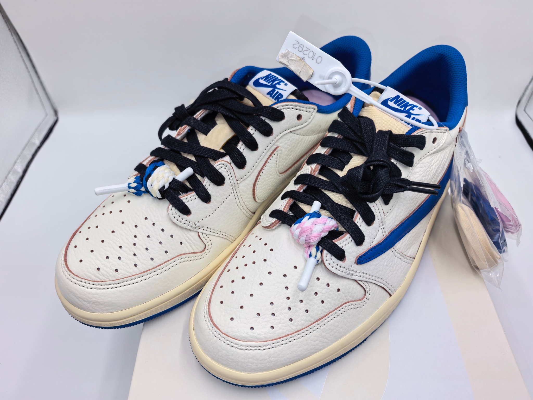 Travis Scott × fragment design × Nike Air Jordan 1 Low OG "Sail/Military Blue"