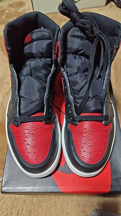 Nike Air Jordan 1 Retro High OG "Bred/Banned"