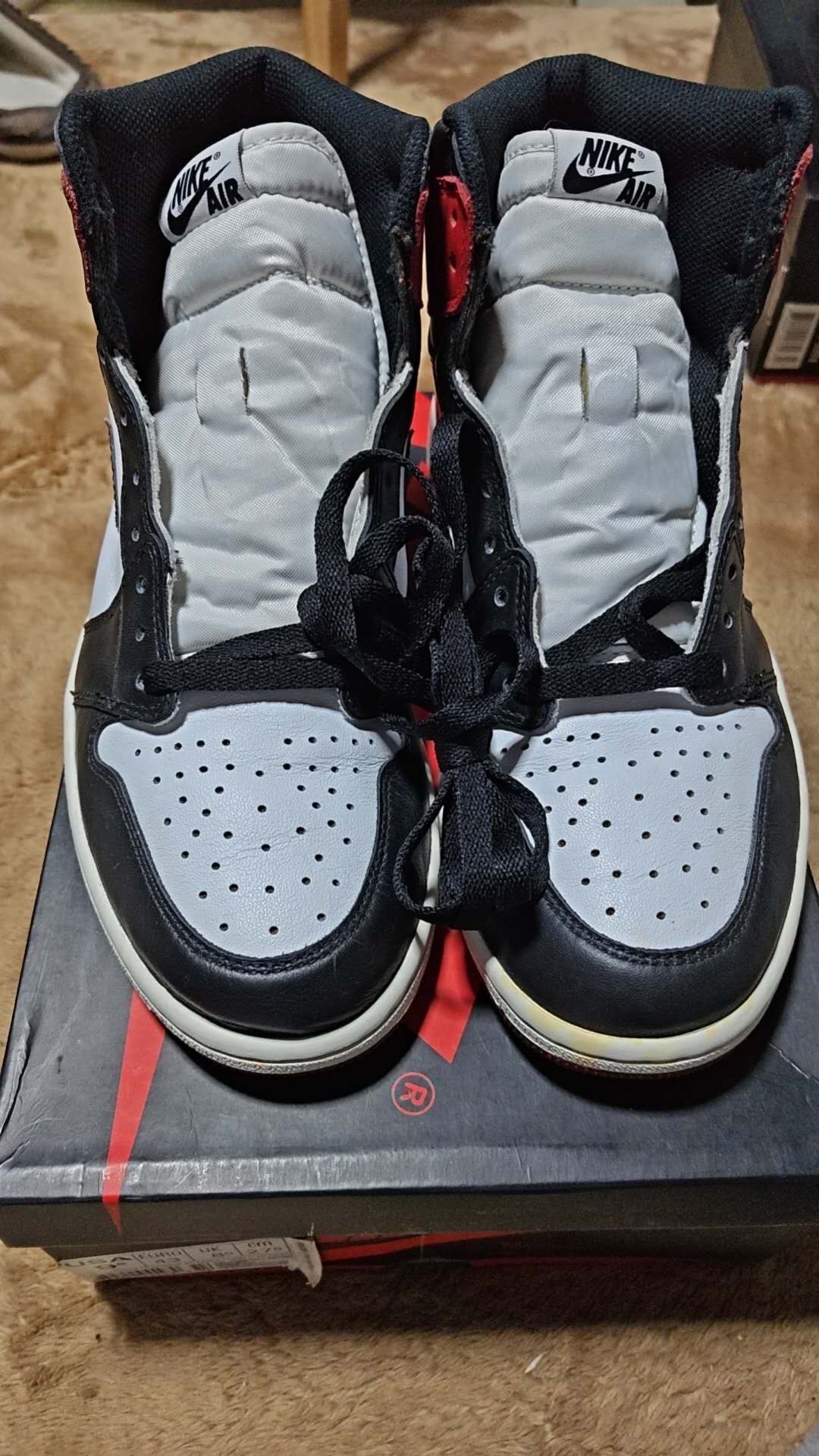 Nike Air Jordan 1 Retro High OG "Black Toe"