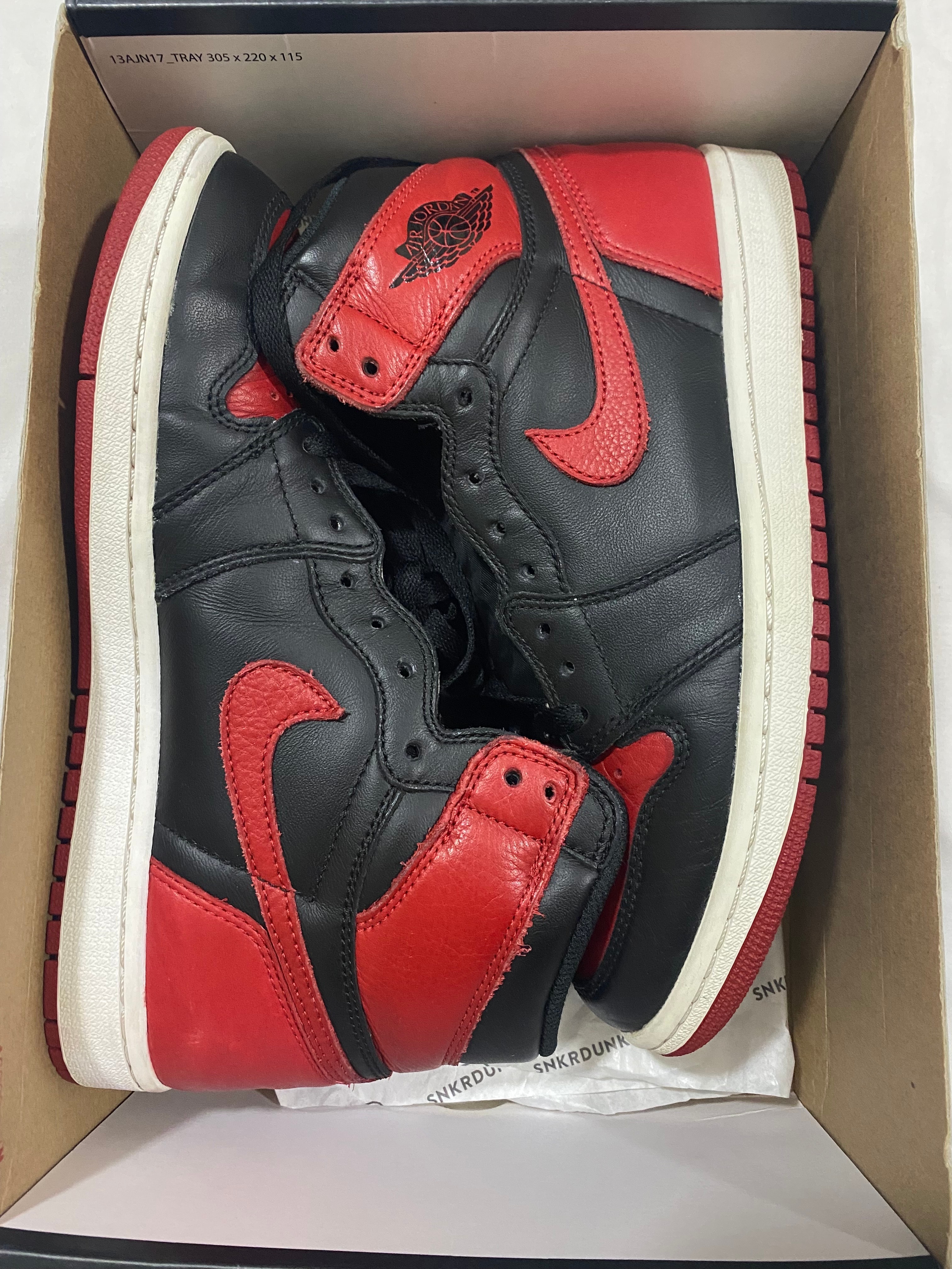 Nike Air Jordan 1 Retro High OG "Bred/Banned"