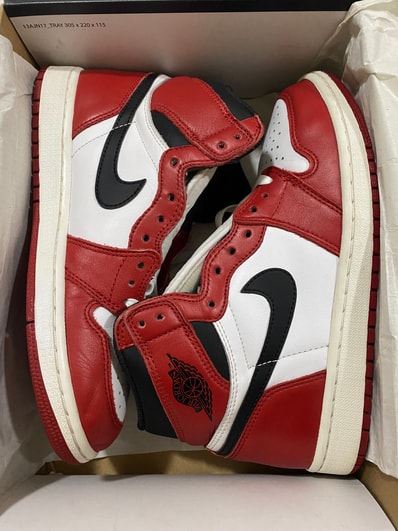 Nike Air Jordan 1 Retro High "Chicago" (2015)