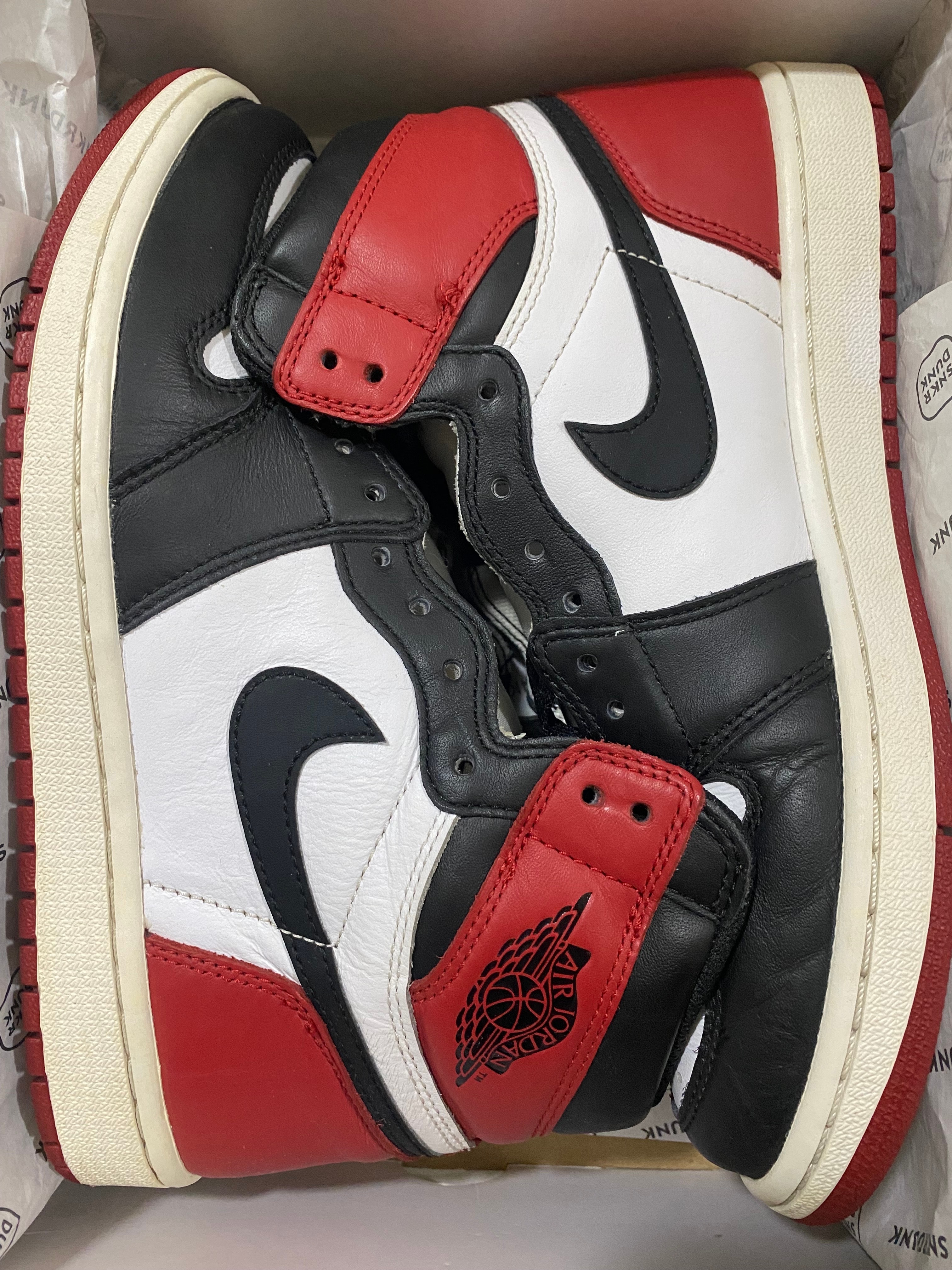 Nike Air Jordan 1 Retro High OG "Black Toe"(2016)