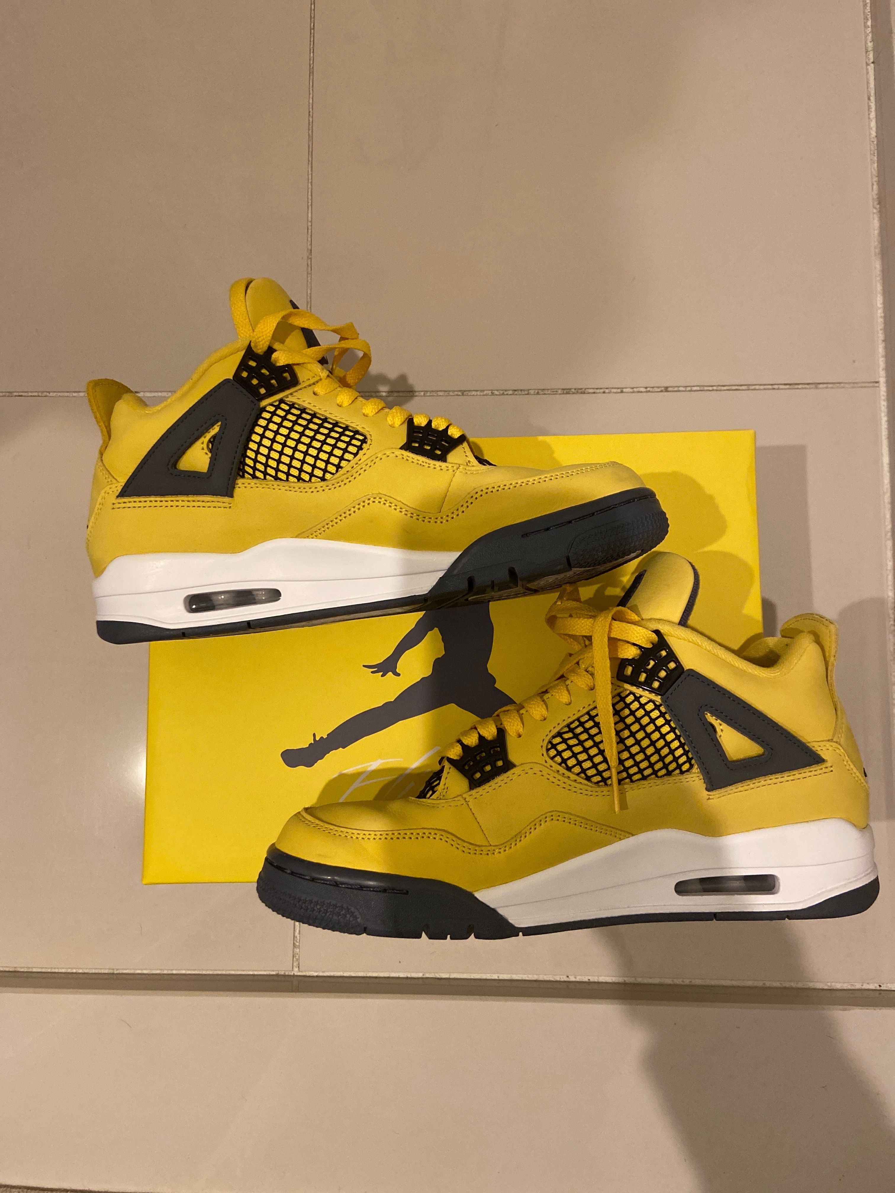 Nike Air Jordan 4 "Tour Yellow"