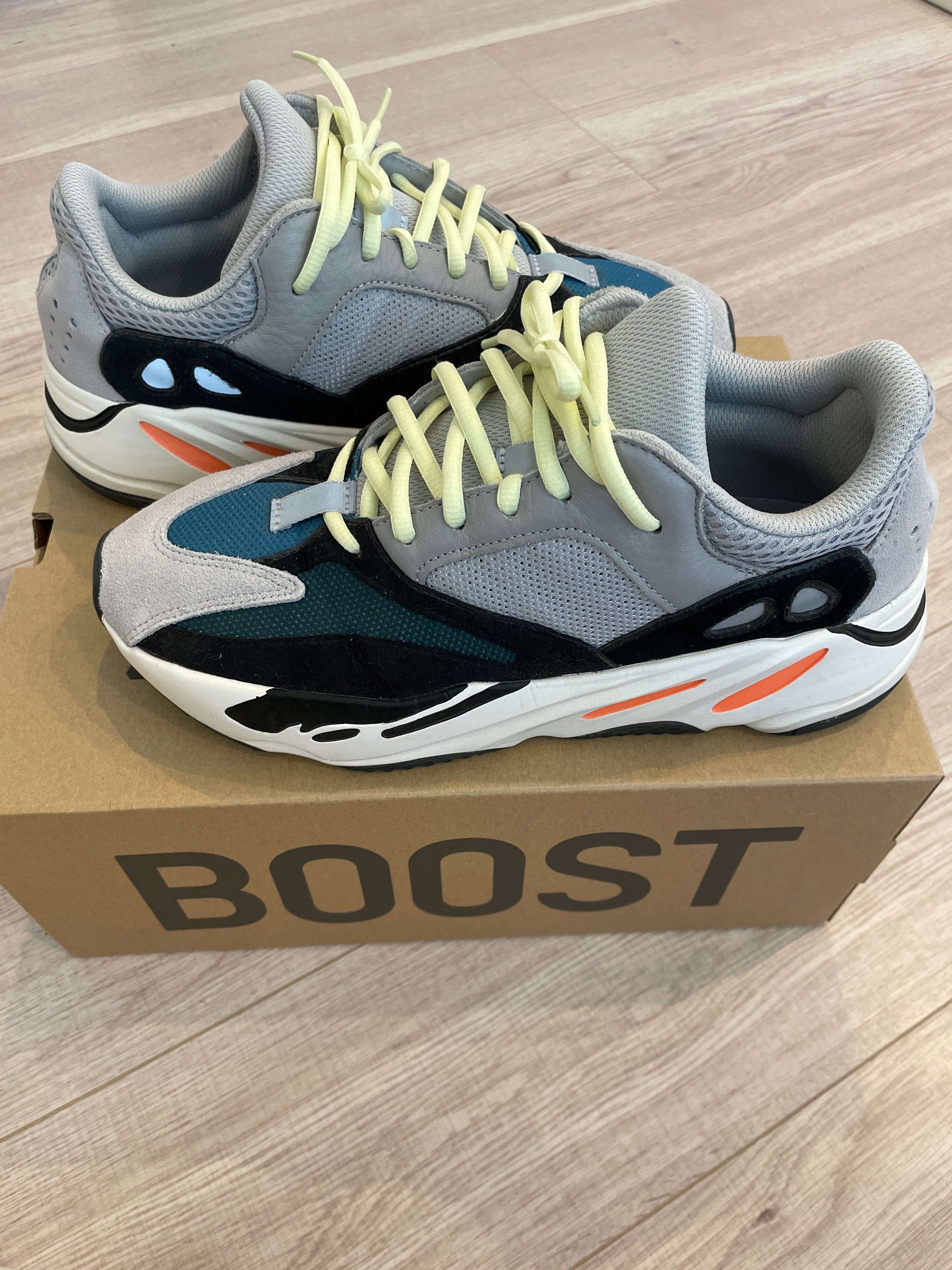 adidas YEEZY Boost 700 "Wave Runner"