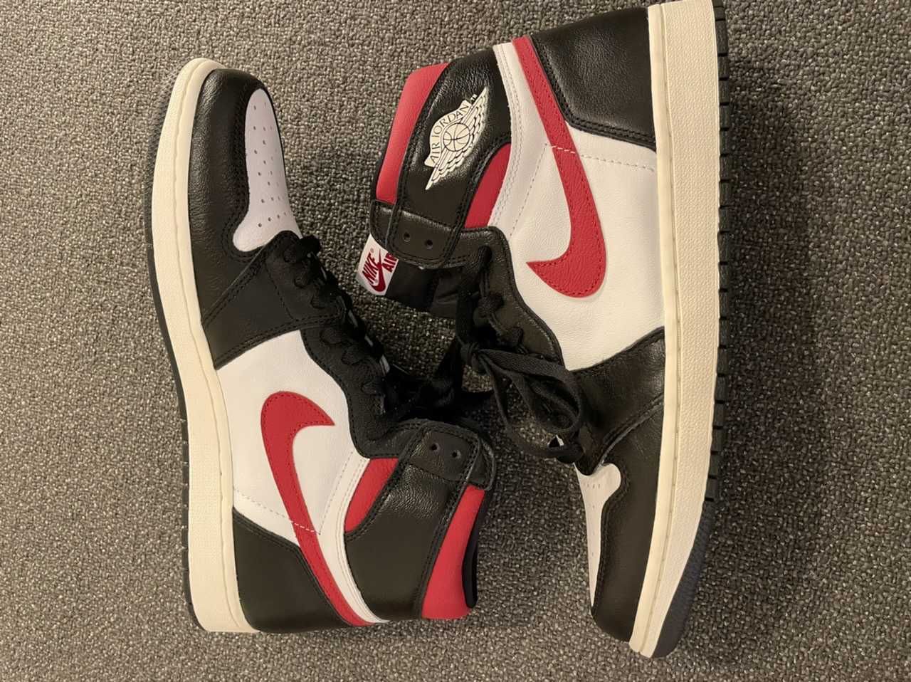 Nike Air Jordan 1 Retro High "Black/White/Sail/Gym Red"    