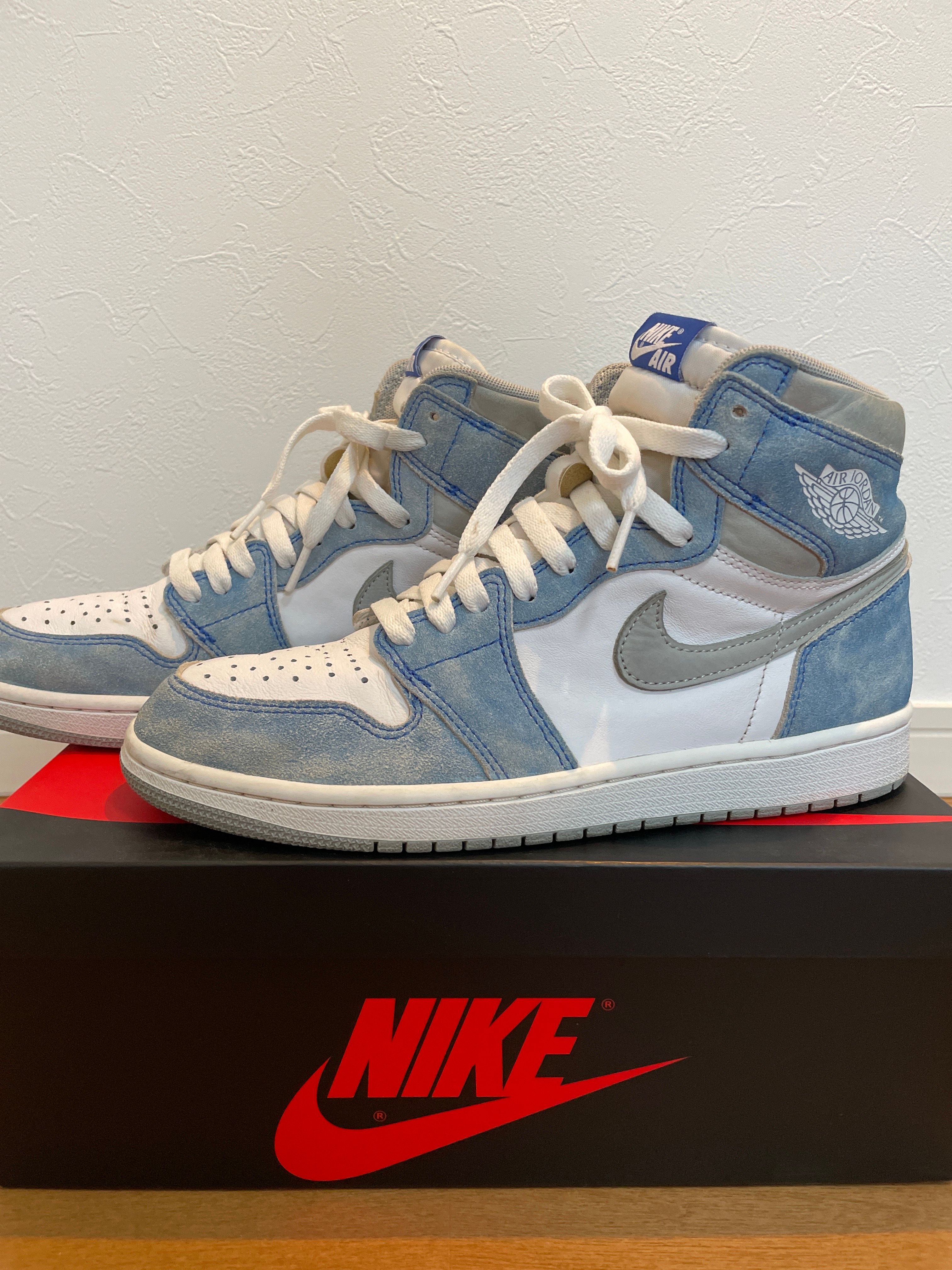 Nike Air Jordan 1 High OG "Hyper Royal"