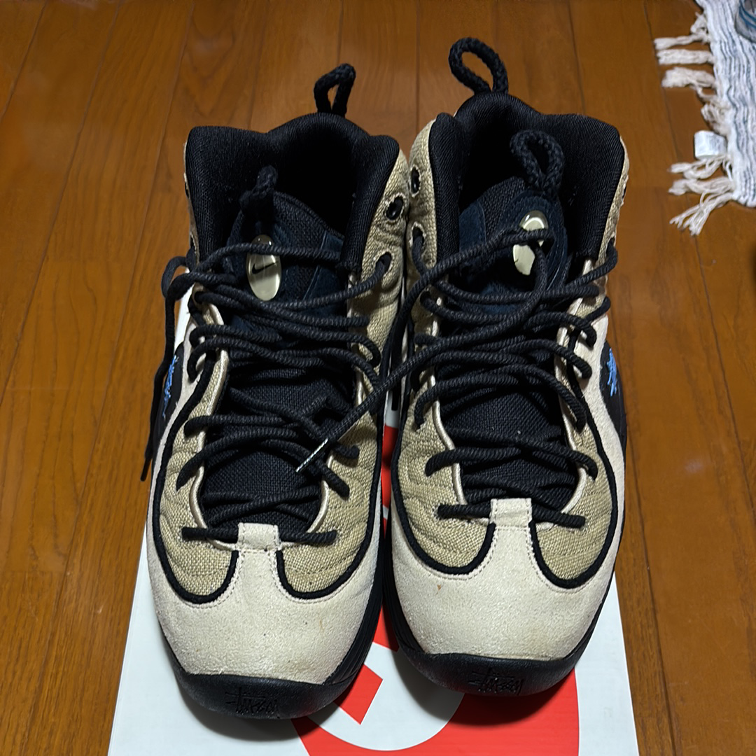 ステューシー × ナイキ エアペニー2 "ラタン アンド ライムストーン"